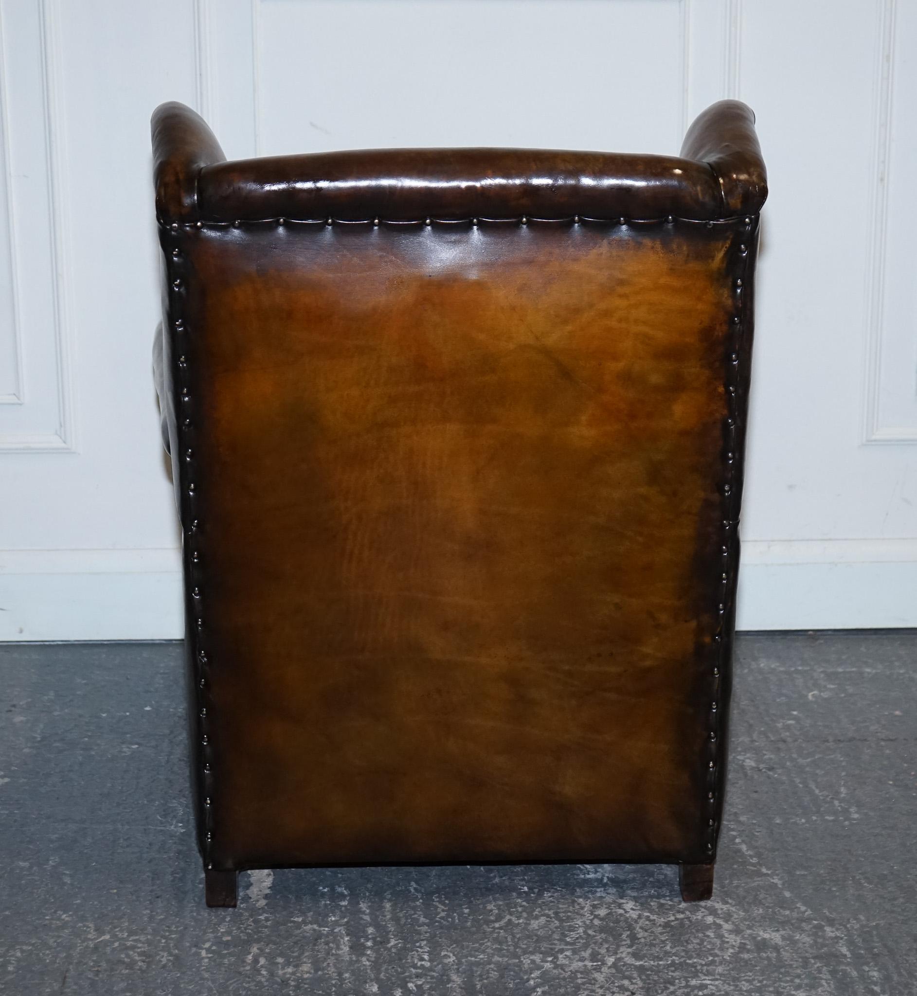 STUNNING EARLY VICTORIAN HAND DYED BROWN LEATHER READING LOUNGE ARMCHAiR For Sale 6