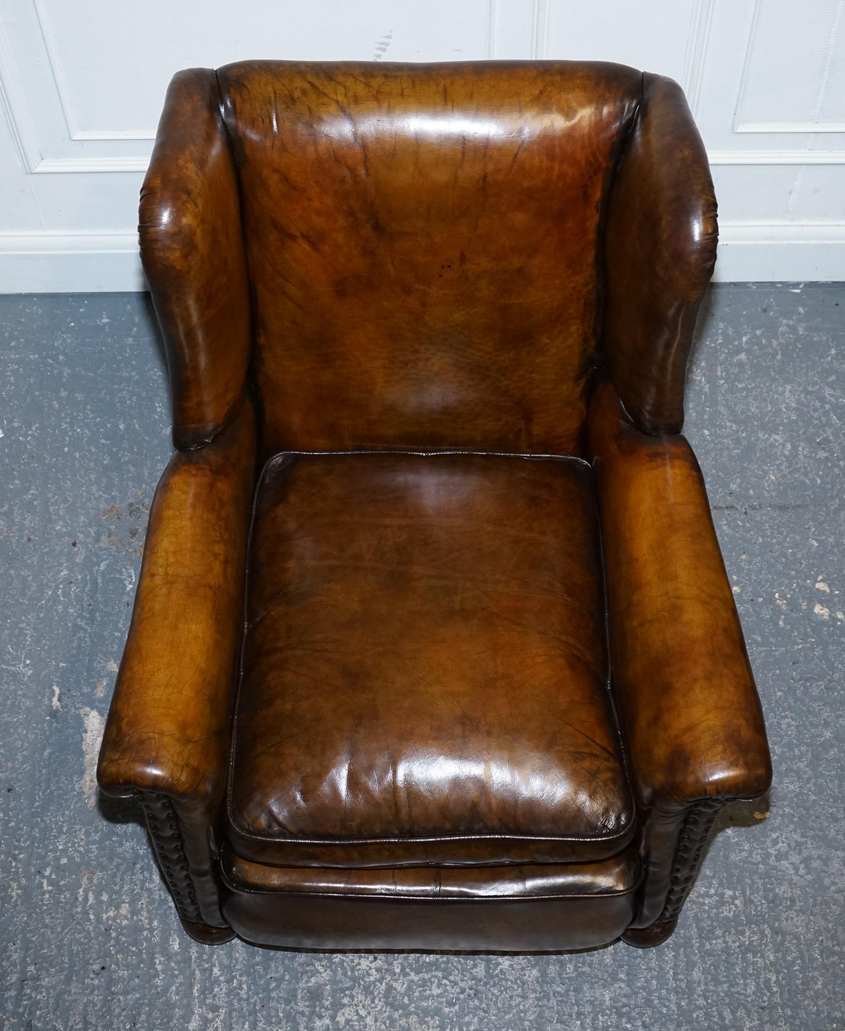 STUNNING EARLY VICTORIAN HAND DYED BROWN LEATHER READING LOUNGE ARMCHAiR For Sale 1
