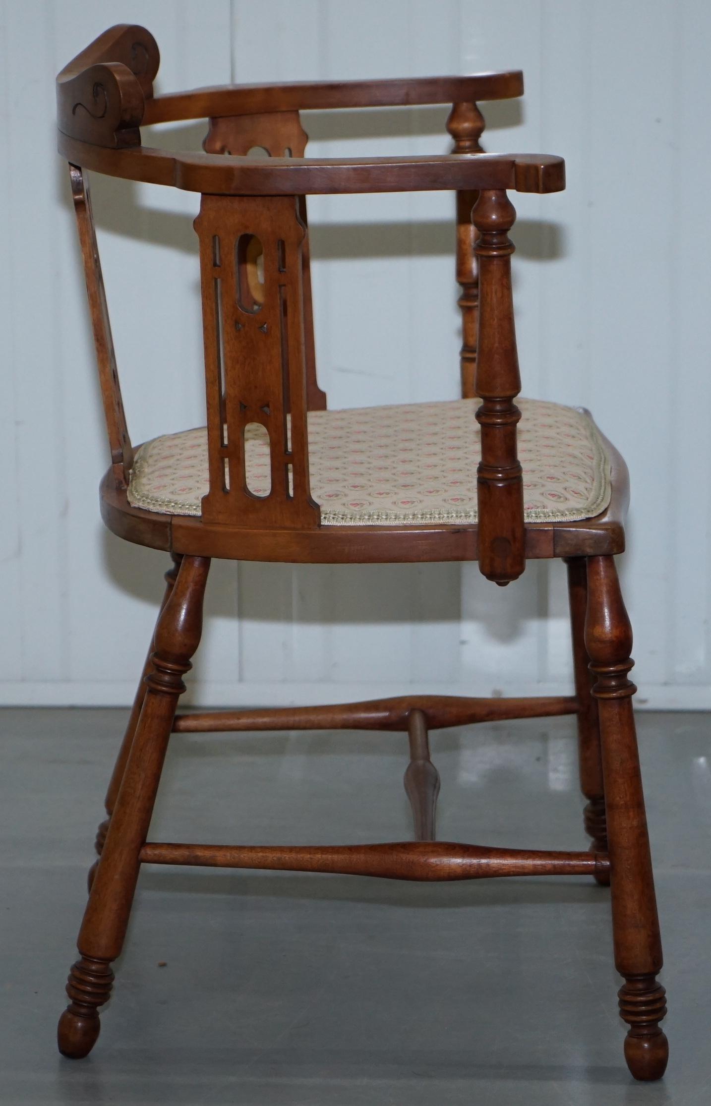 Stunning Edwardian Bow Back Walnut Chair Arts & Crafts Mother of Pearl Inlay For Sale 3