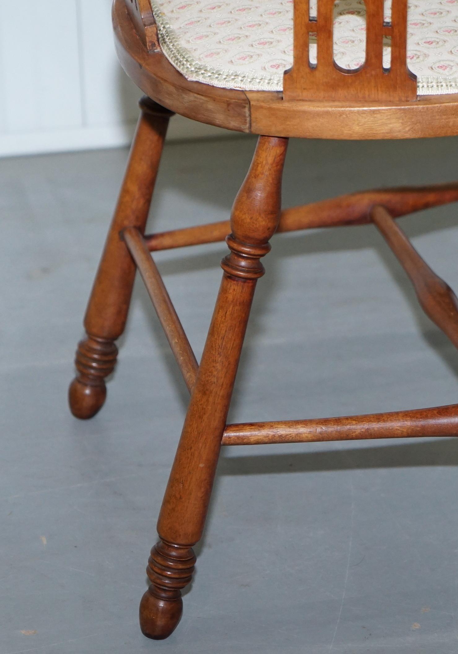 Stunning Edwardian Bow Back Walnut Chair Arts & Crafts Mother of Pearl Inlay For Sale 6