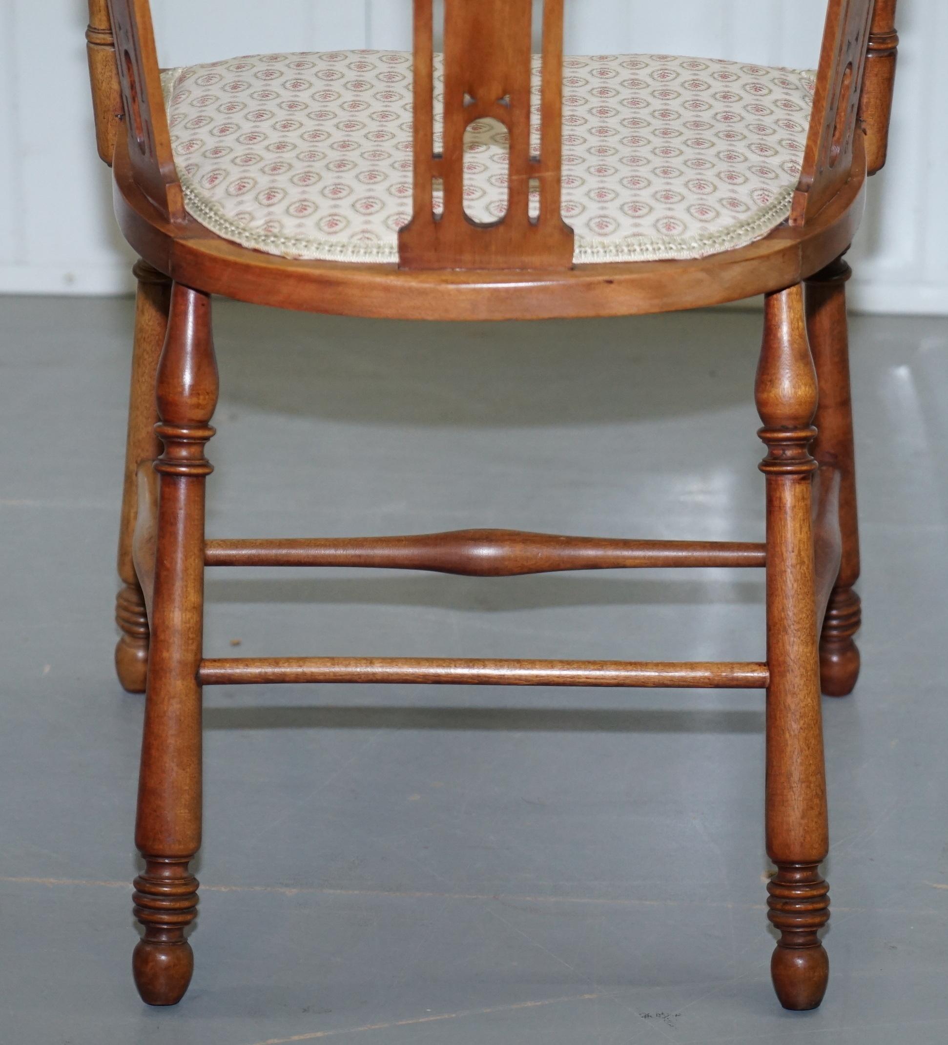 Stunning Edwardian Bow Back Walnut Chair Arts & Crafts Mother of Pearl Inlay For Sale 9