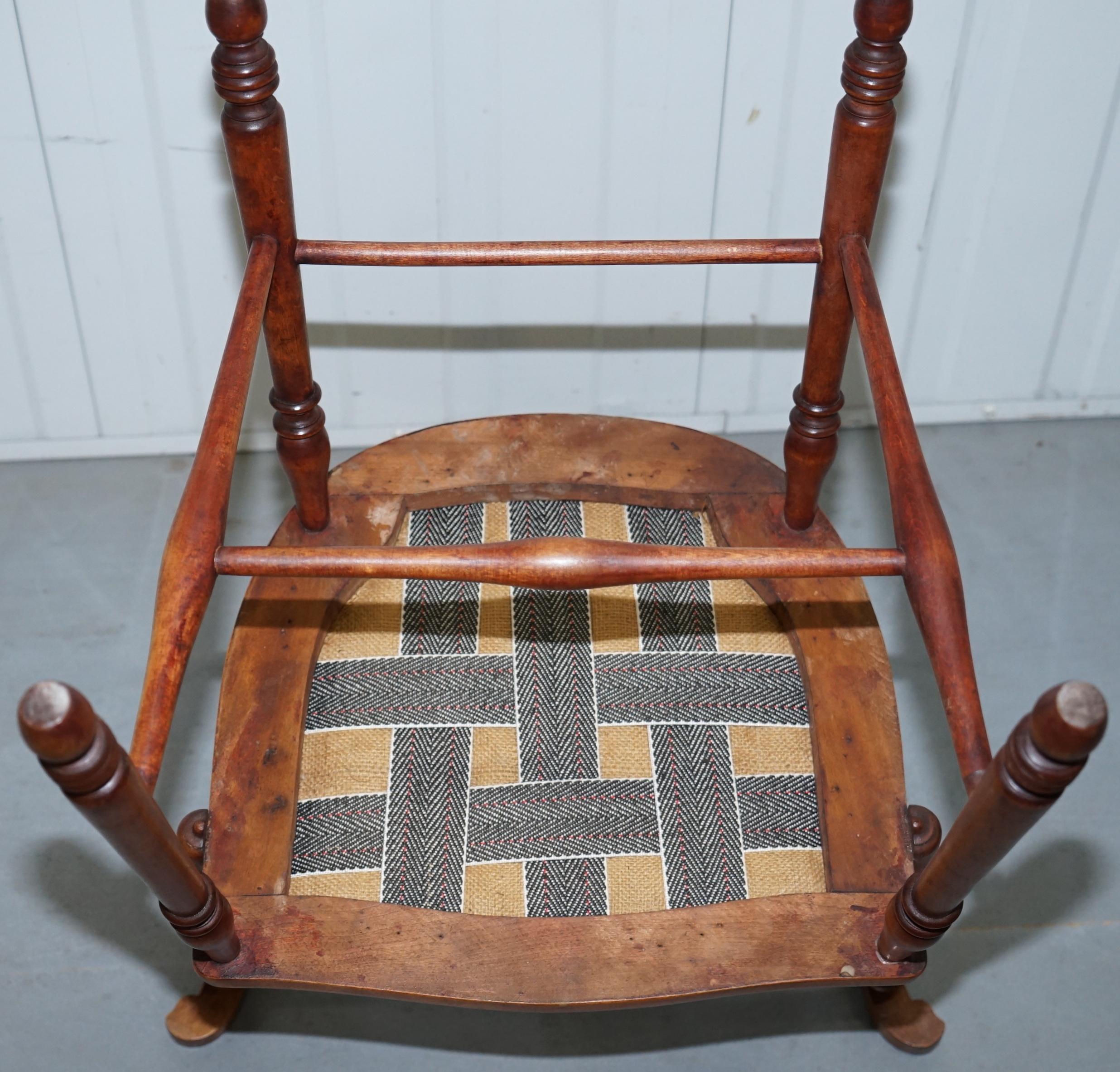 Stunning Edwardian Bow Back Walnut Chair Arts & Crafts Mother of Pearl Inlay For Sale 10