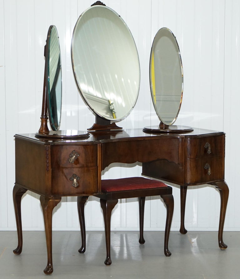 Stunning Edwardian Mahogany Dressing Table with Swivel Side Mirrors and