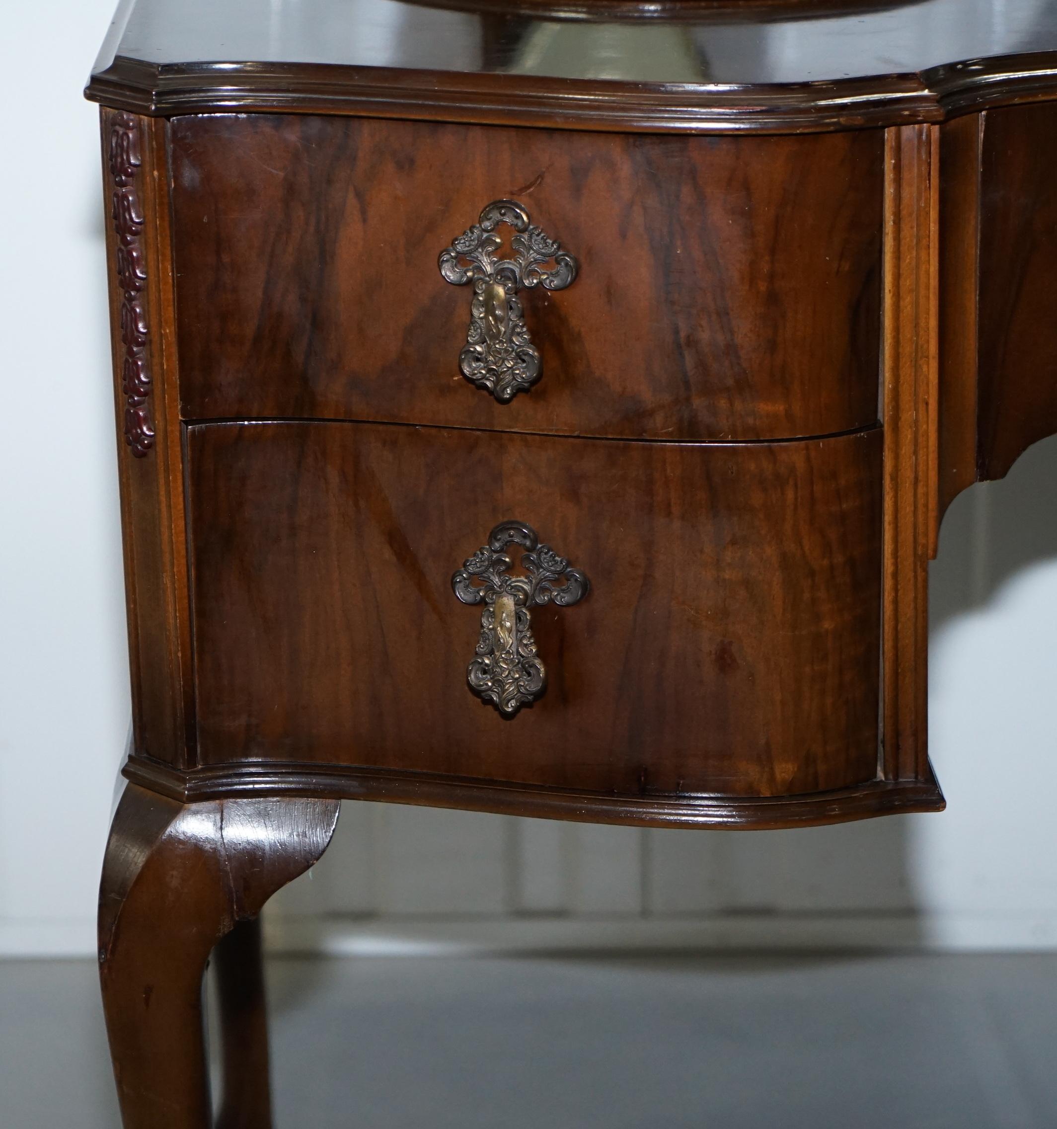 Early 20th Century Stunning Edwardian Mahogany Dressing Table with Swivel Side Mirrors and Stool