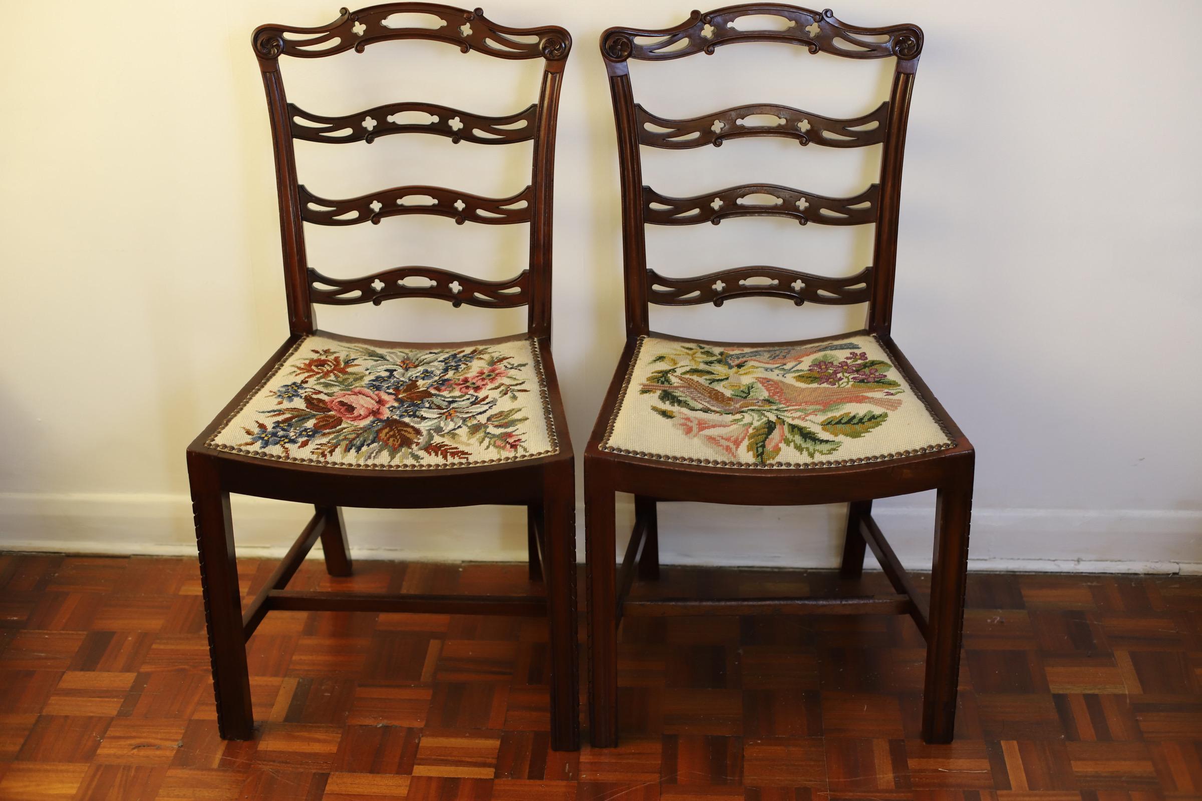 Stunning Edwardian Set Of Ten Dining Chairs , Chippindale Design For Sale 9