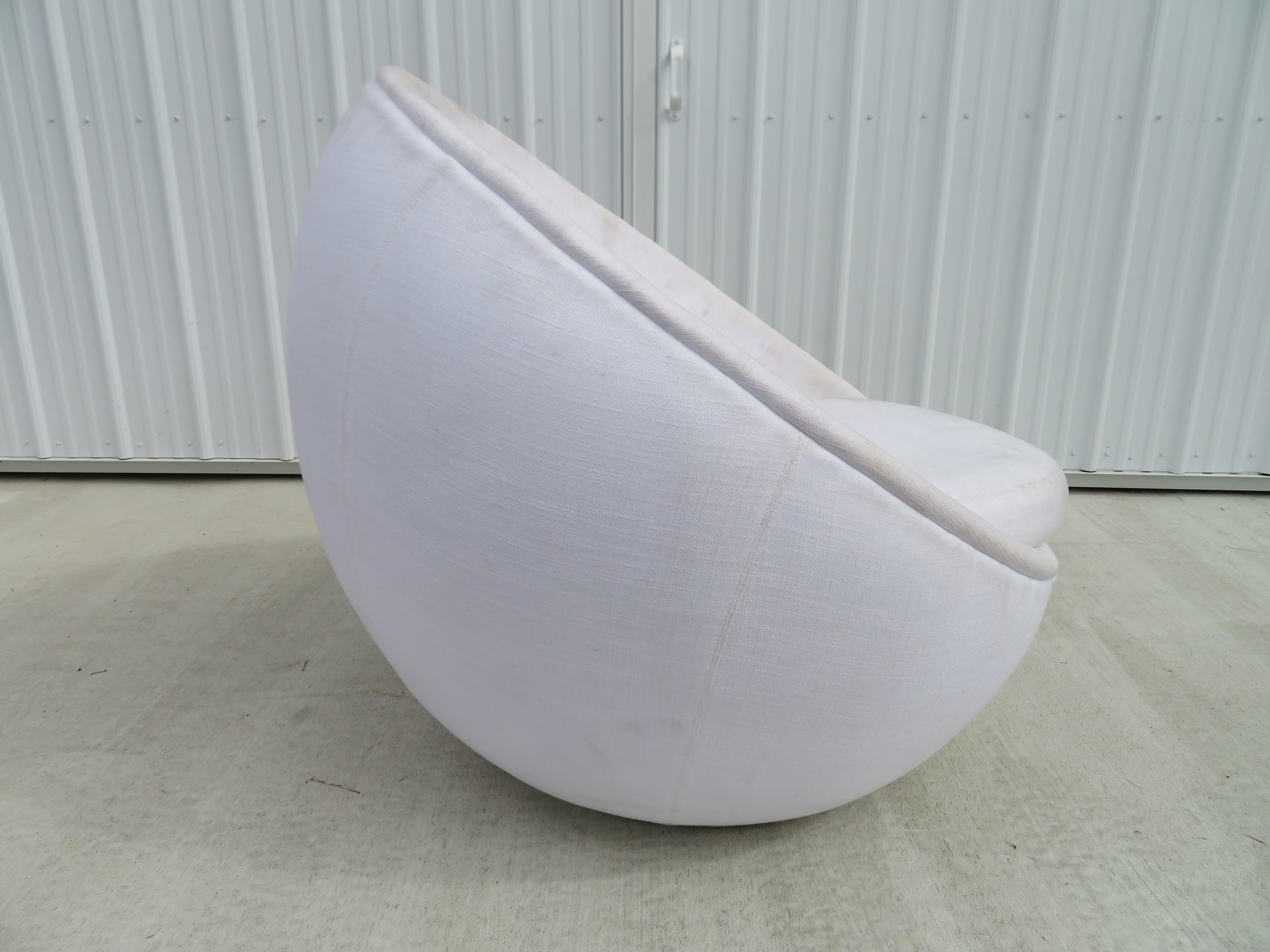 Eindrucksvoller Drehstuhl „Egg“ von Milo Baughman für Thayer Coggin (Polster)