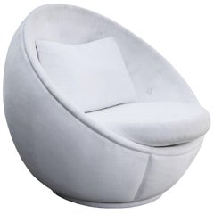 Stunning "Egg" Swivel Chair by Milo Baughman for Thayer Coggin