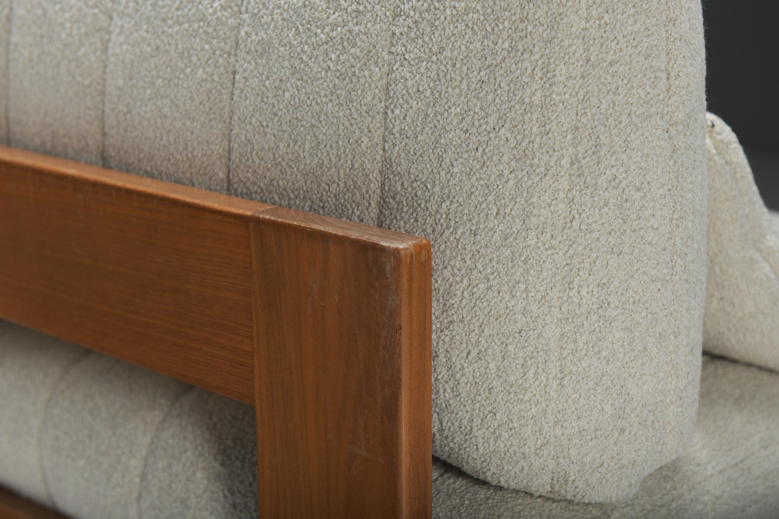 Stunning Elm wooden lounge set in bouclé by Maison Regain France 1970s For Sale 5