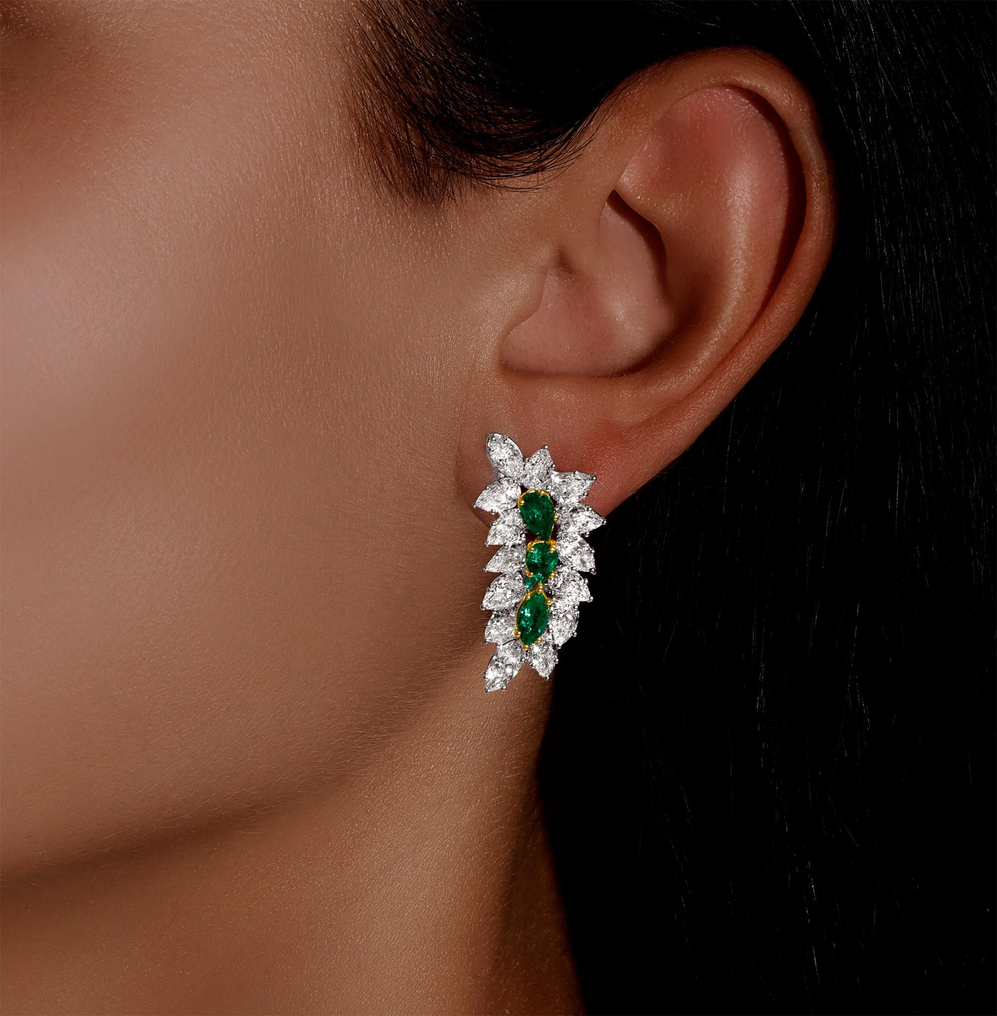 It comes with the Gemological Appraisal by GIA GG/AJP
All Gemstones are Natural
6 Emeralds = 8.18 Carats
28 Diamonds = 1.97 Carats
Cut: Pear, Marquise
Metal: 18K White and Yellow Gold