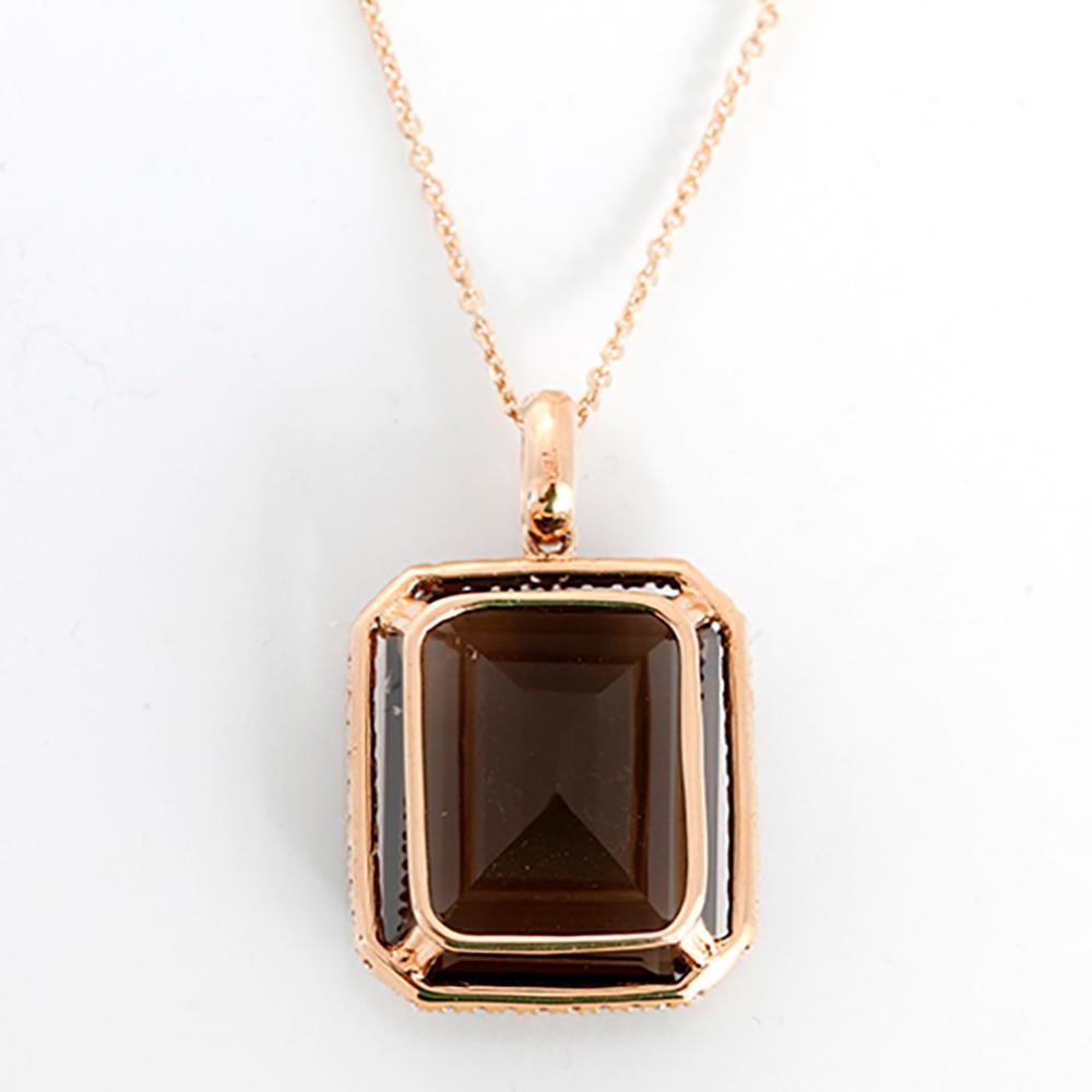 Superbe collier pendentif en or rose, diamants et quartz fumé taille émeraude Pour femmes en vente