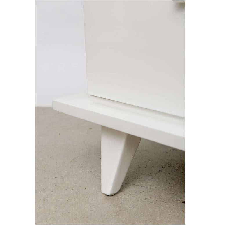 Superbes tables d'appoint ou tables de nuit par American of Martinsville Excellent état - En vente à Dallas, TX