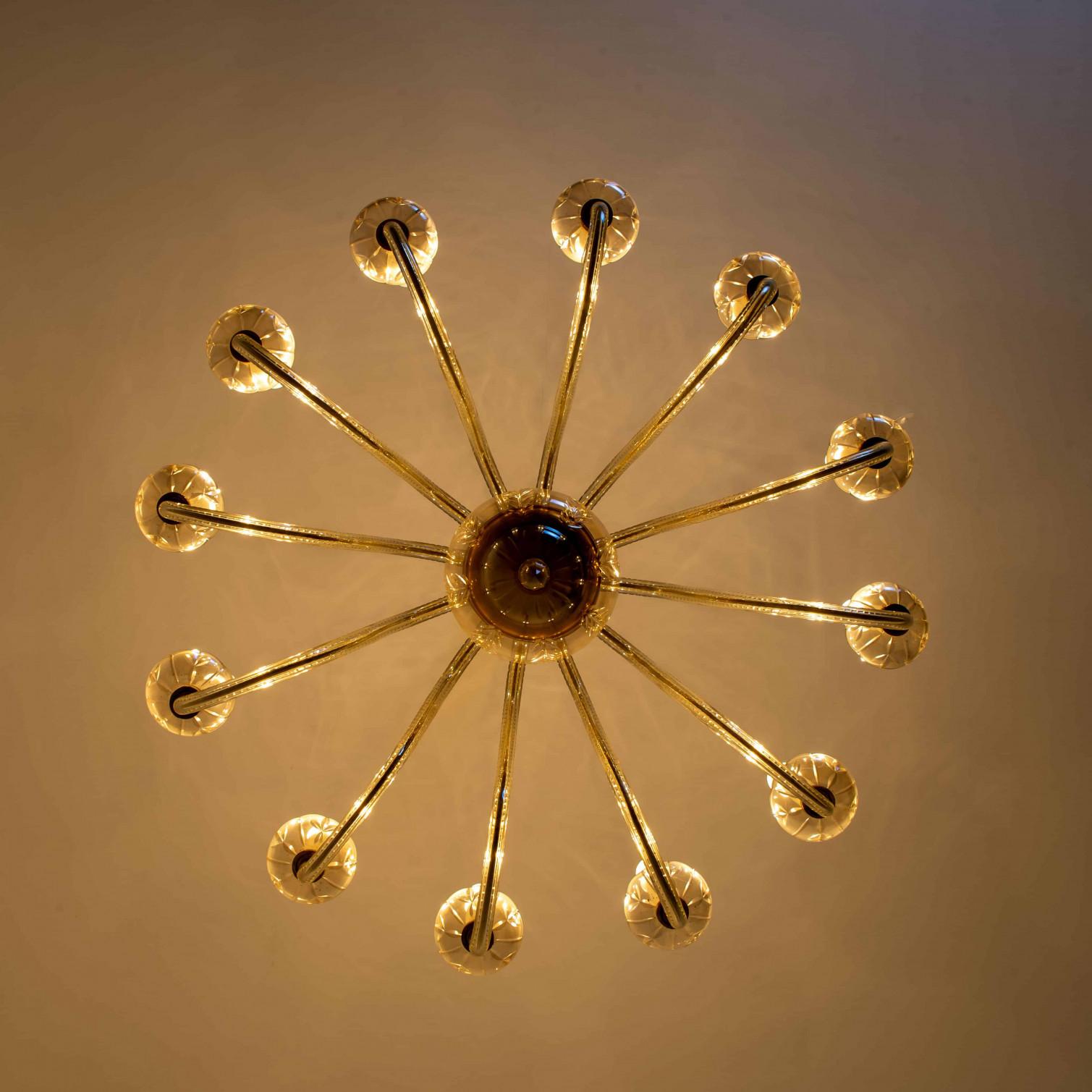 Stupendo lampadario in vetro di Murano inciso a 12 bracci, Italia 1960 in vendita 3