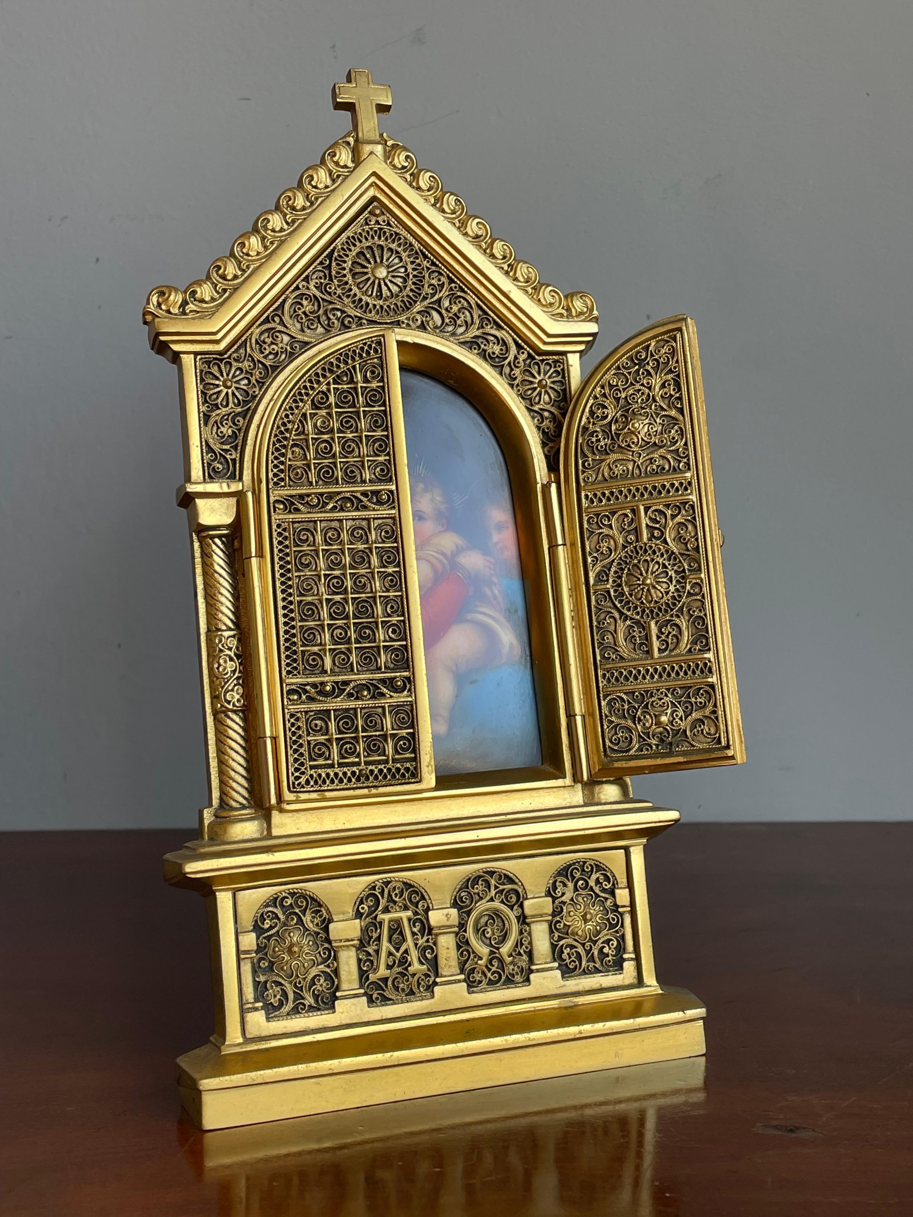 Stunning Erhard & Sohne Gilt Bronze Icon w. Filigree & Hand Painted Saints 1800s In Excellent Condition In Lisse, NL