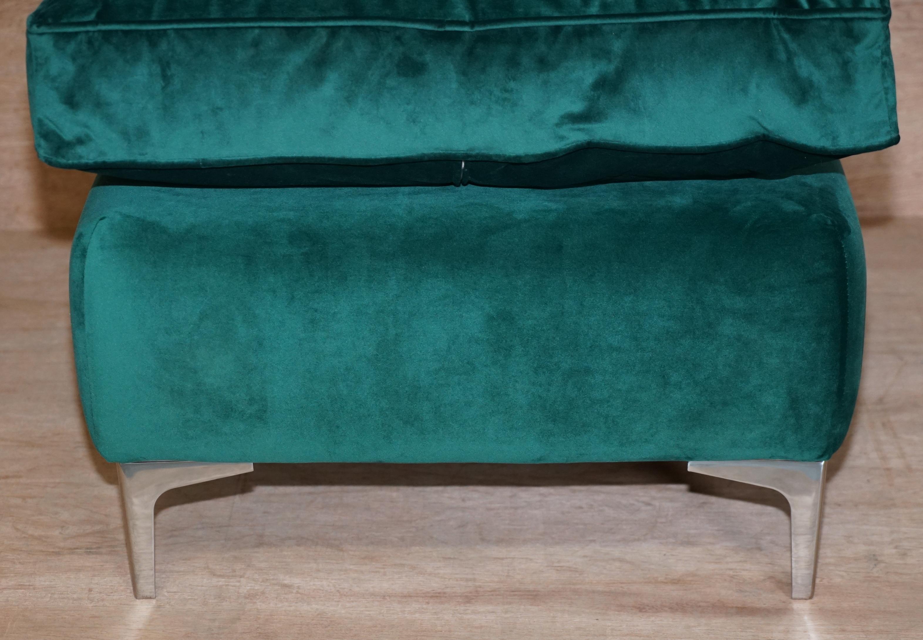 Stunning Ex Display Emerald Green Velvet Large Ottoman Footstool or Bench Seat For Sale 1