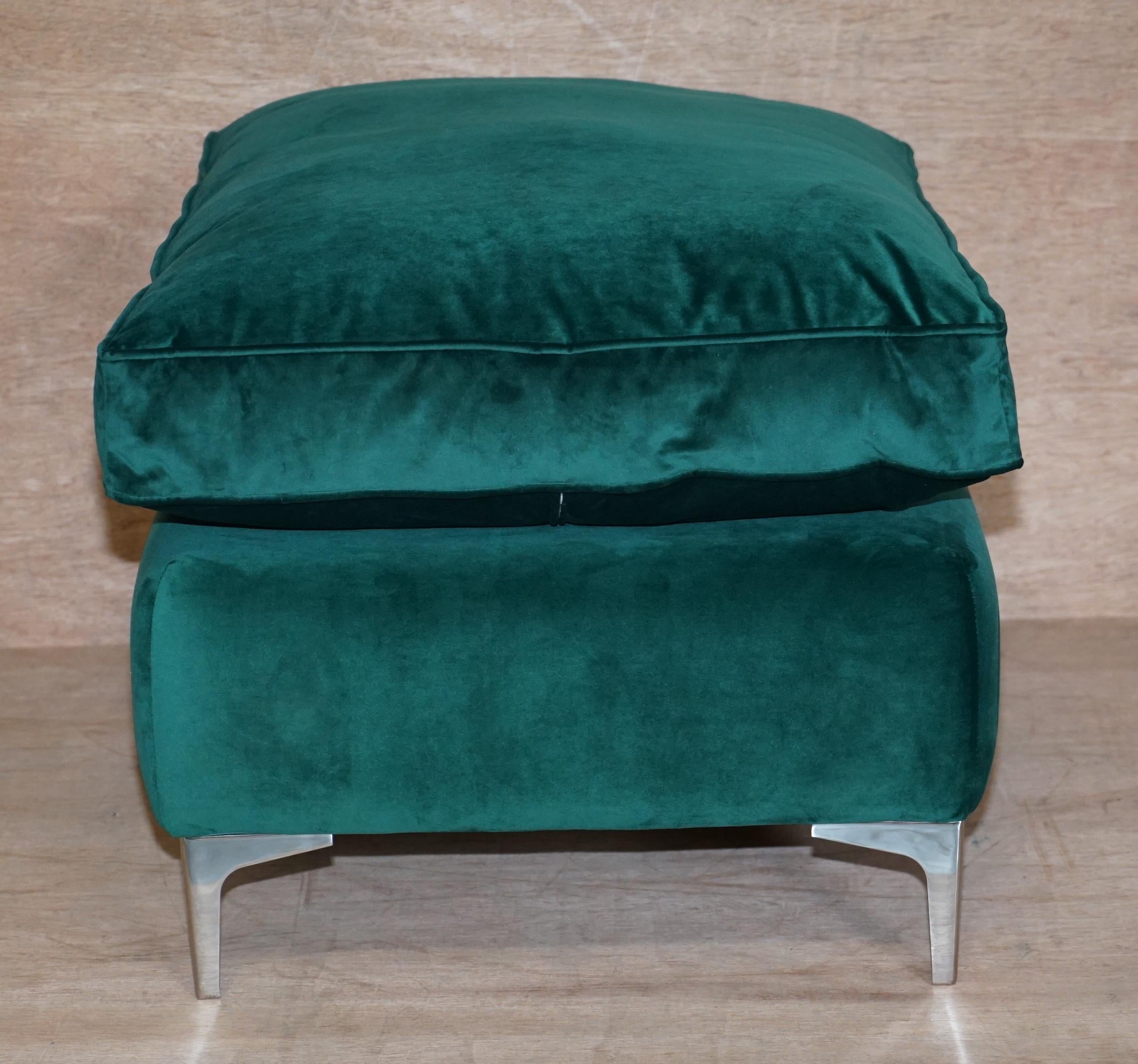 20th Century Stunning Ex Display Emerald Green Velvet Large Ottoman Footstool or Bench Seat For Sale