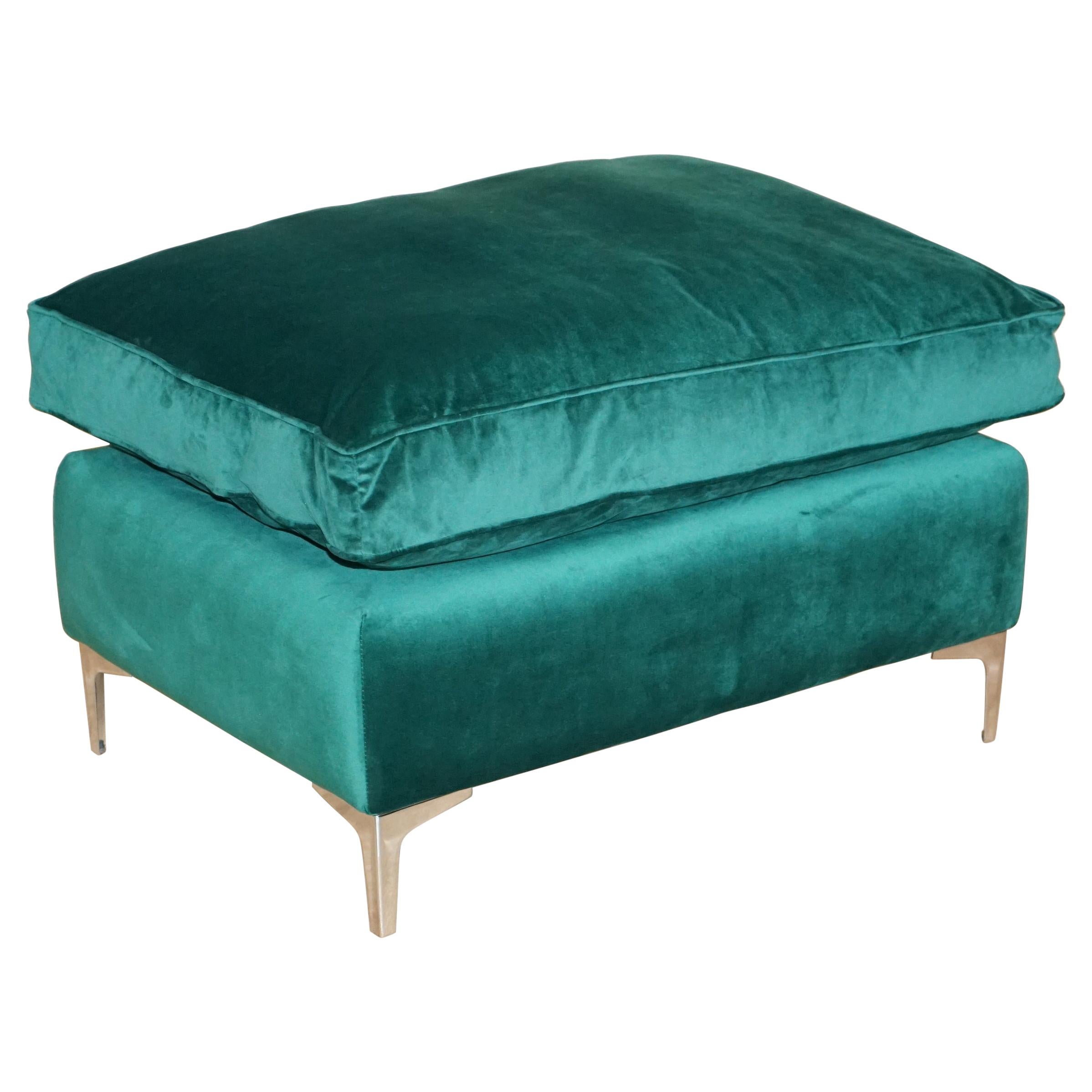 Stunning Ex Display Emerald Green Velvet Large Ottoman Footstool or Bench Seat For Sale