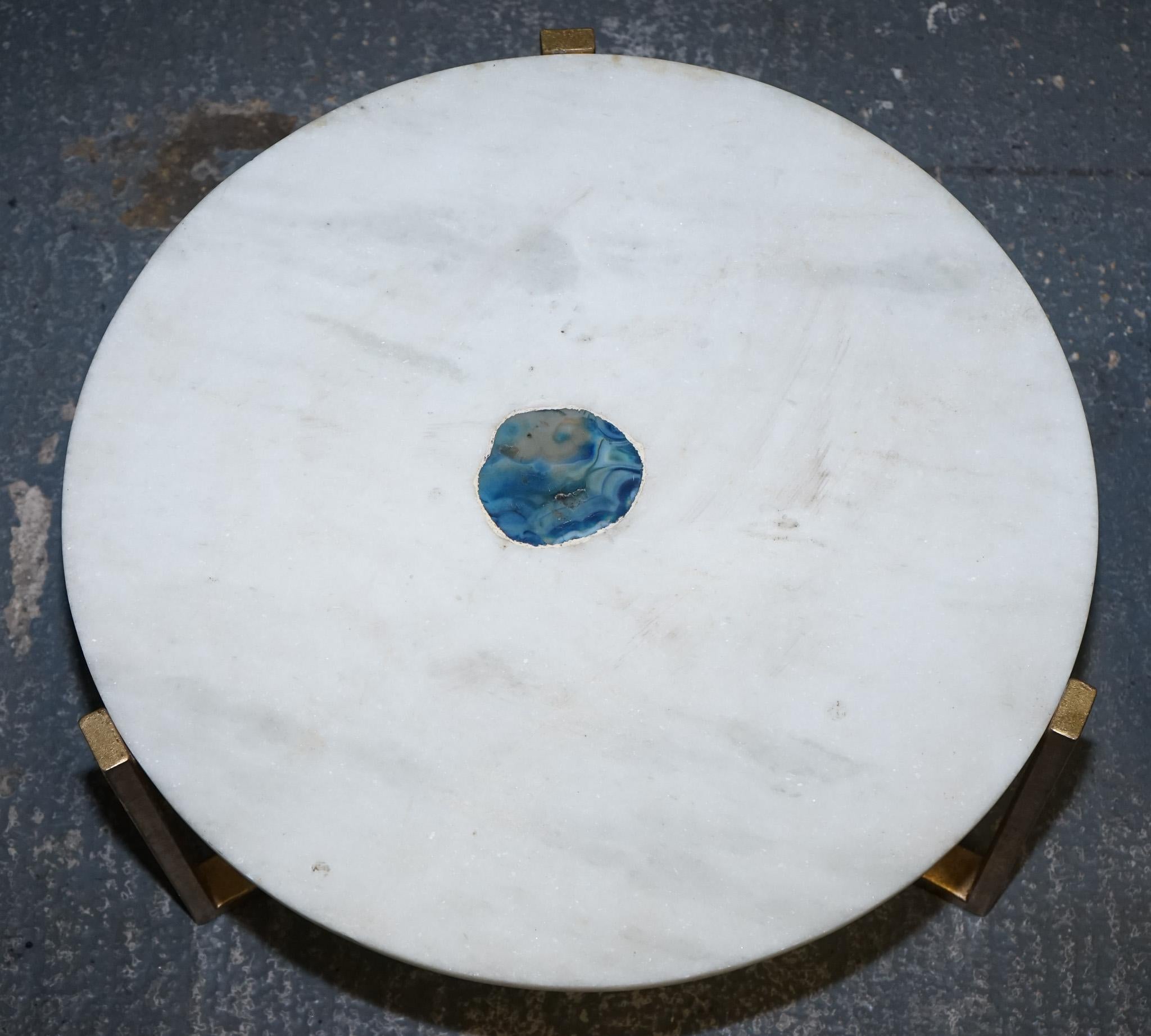 impresionantes mesas de café de mármol, hierro y piedra de ágata azul de ex exposición Hecho a mano en venta
