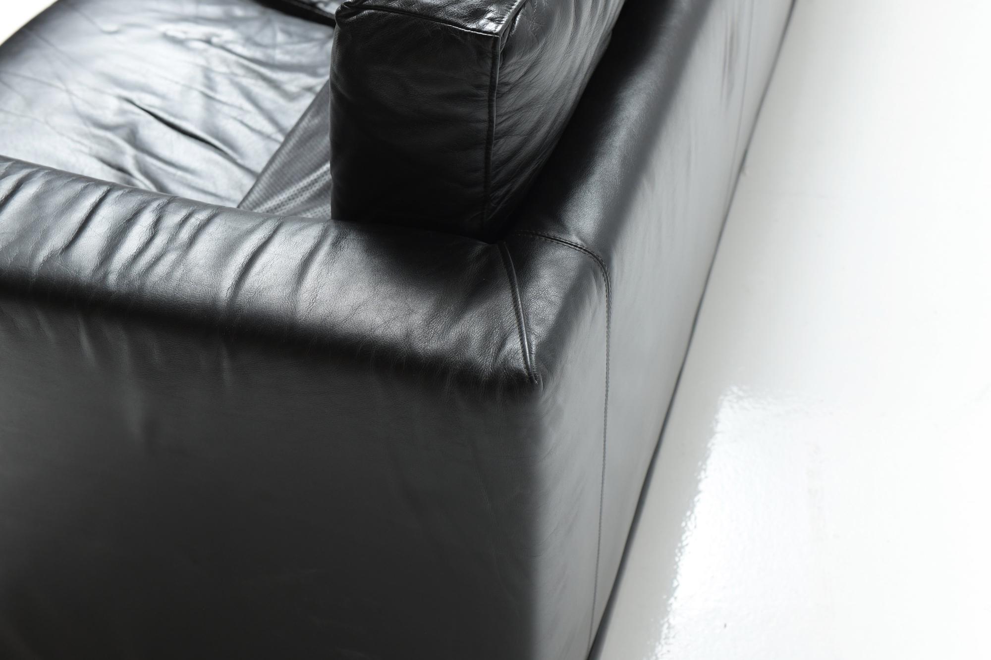 Stunning Excelsior sofa in black leather by Mario Bellini for B&B Italy, 1985.  For Sale 6
