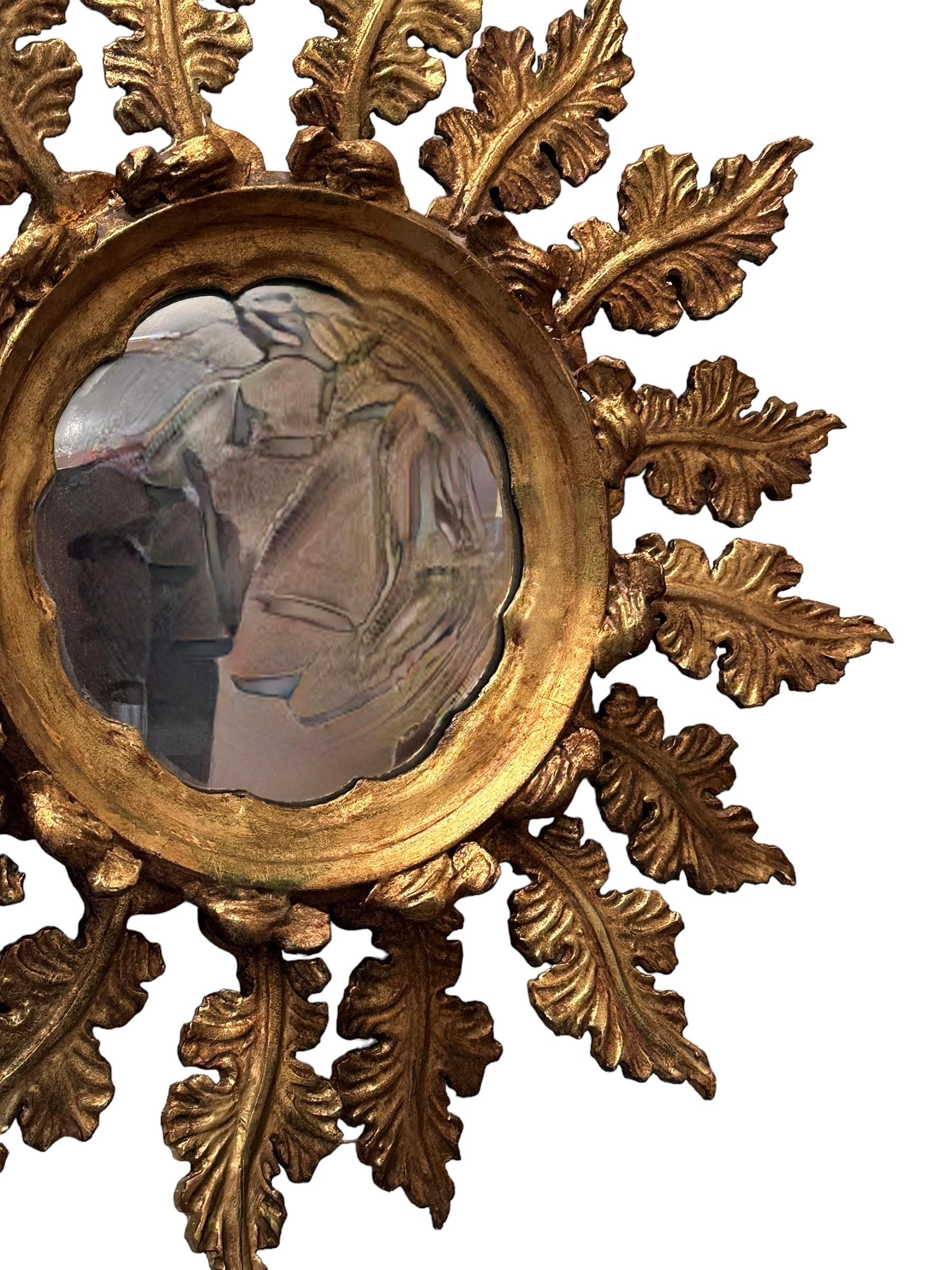 Stunning Exceptional Starburst Sunburst Gilded Wood Convex Mirror, Germany 1900s In Good Condition For Sale In Nuernberg, DE
