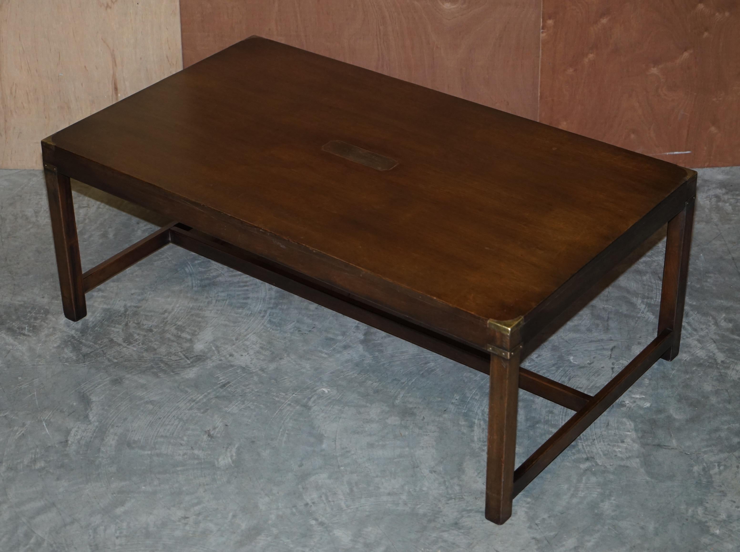 We are delighted to offer for sale this very large Harrods Kennedy mahogany and brass Military Campaign coffee table

A very good looking and well made military table, made by Harrods oldest concession, they retailed through Harrods for 87 years.