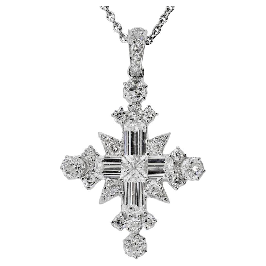 Atemberaubende Fancy White Diamond 
Platinum 
Snowflake
 Kreuz. im Angebot