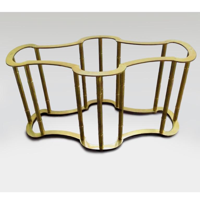 Mid-Century Modern Superbe base de table à manger de course en laiton massif et faux bambou par Mastercraft en vente