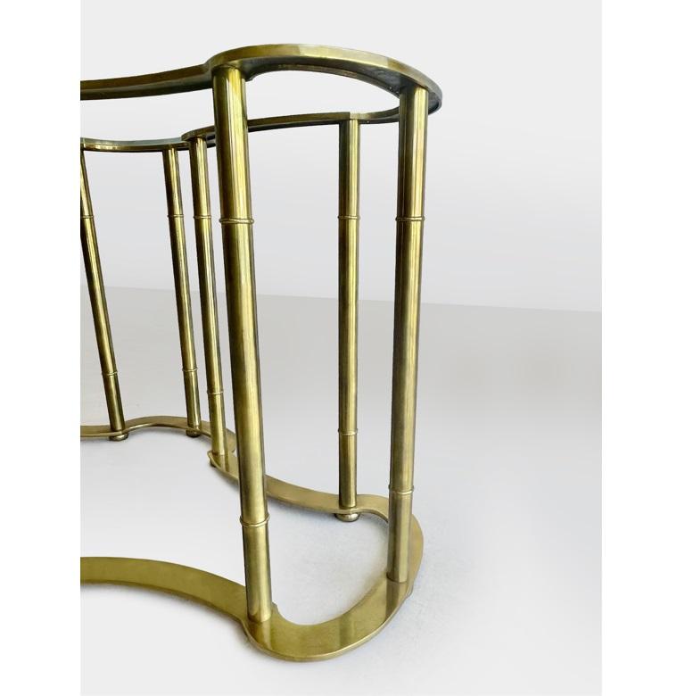 Superbe base de table à manger de course en laiton massif et faux bambou par Mastercraft en vente 2