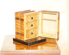 Impresionante soporte para pipa de fumar de imitación de madera de nogal y satinada con cajones