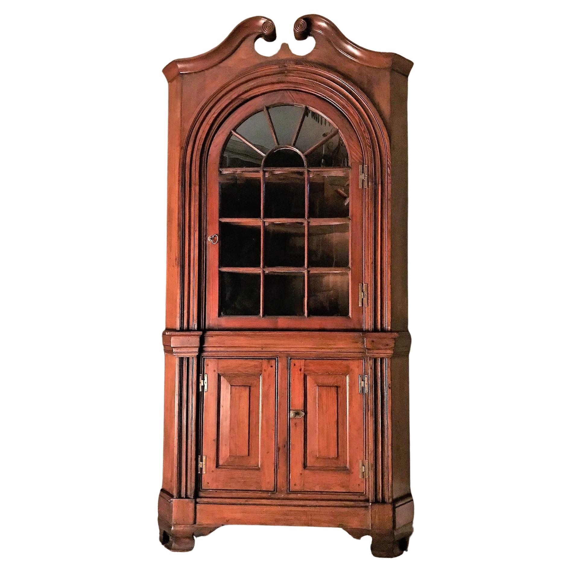 Stunning Federal Pine Corner Cupboard, Virginia, Circa:1815 For Sale