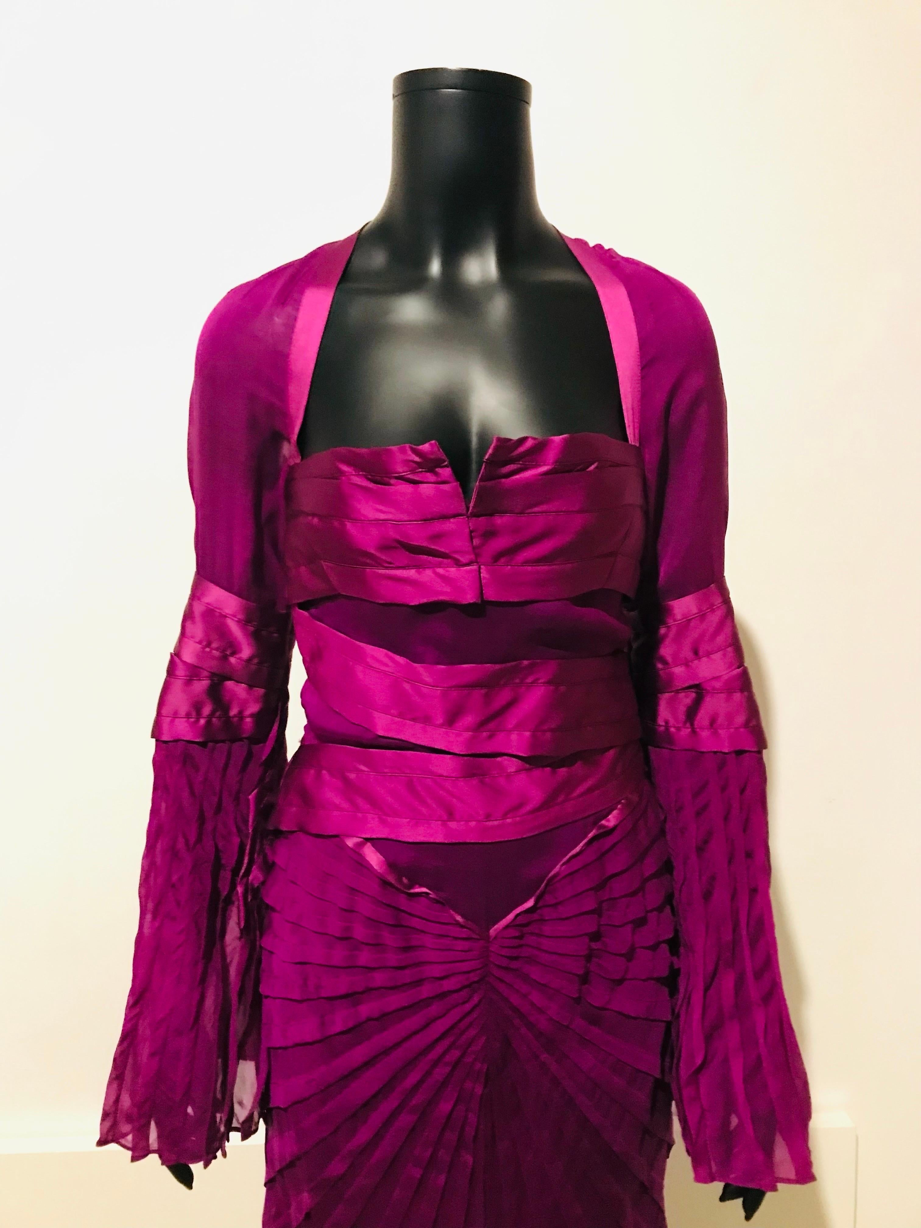 Final collection F/W look #27 Tom Ford for GUCCI magenta silk dress In Excellent Condition For Sale In COLLINGWOOD, AU