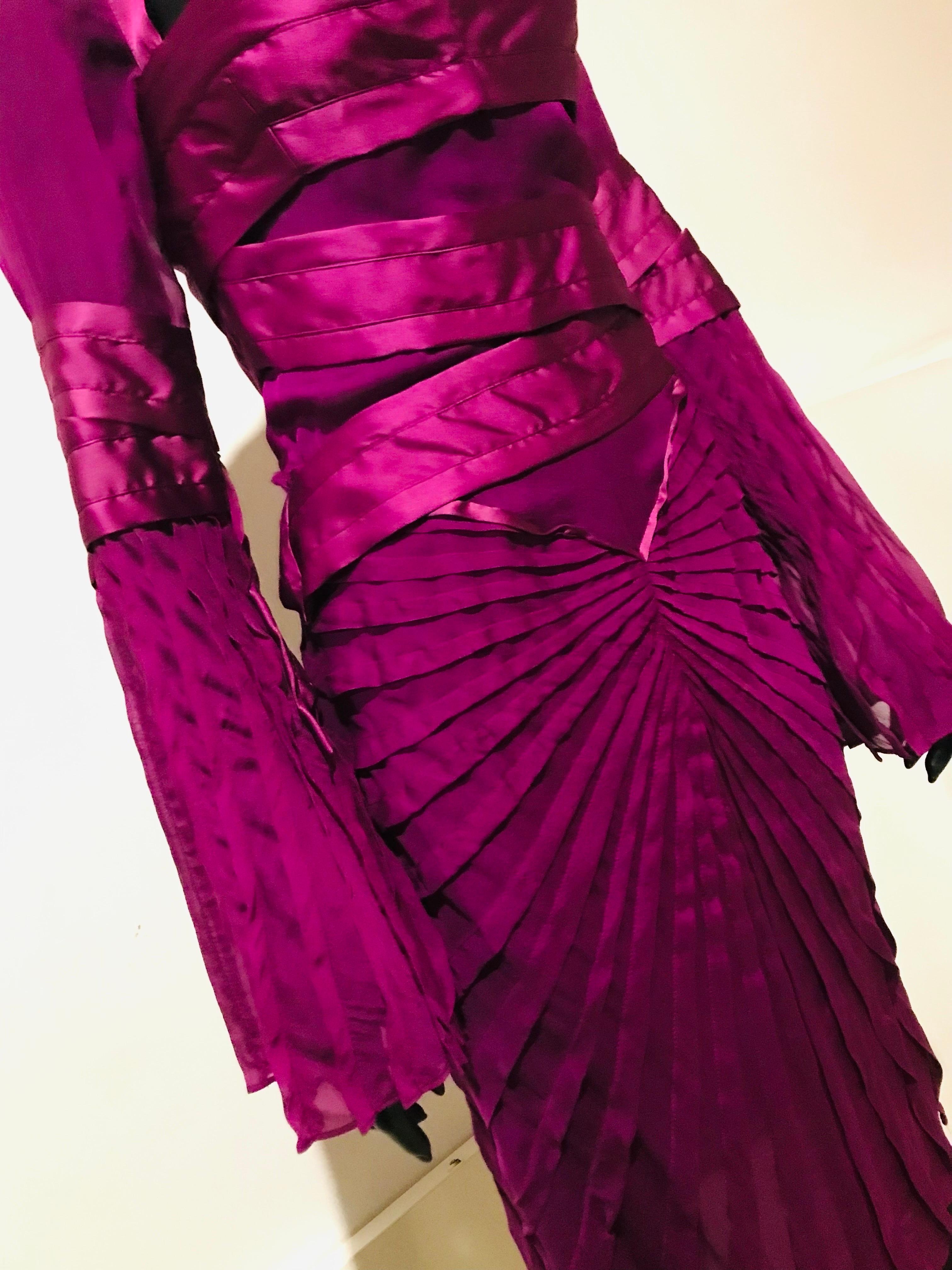 Women's Final collection F/W look #27 Tom Ford for GUCCI magenta silk dress For Sale
