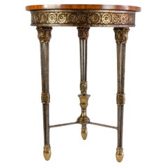 Impresionante Mesa Gueridón de Caoba con Incrustaciones de Llama