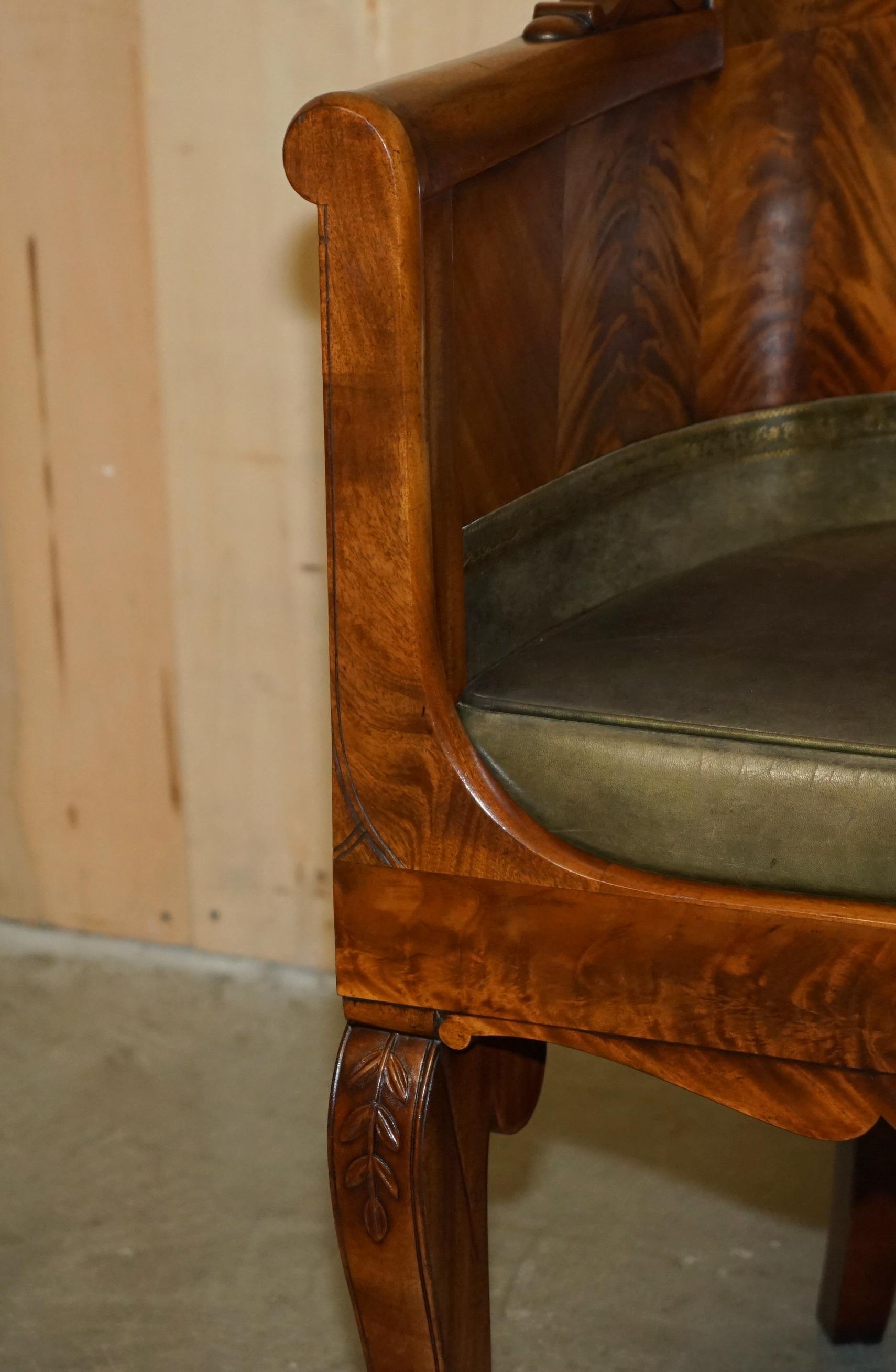STUNNiNG FLAMED HARDWOOD GRÜNE LEDER LORD MARCH GOODWOOD HOUSE ARMCHAIR im Angebot 7
