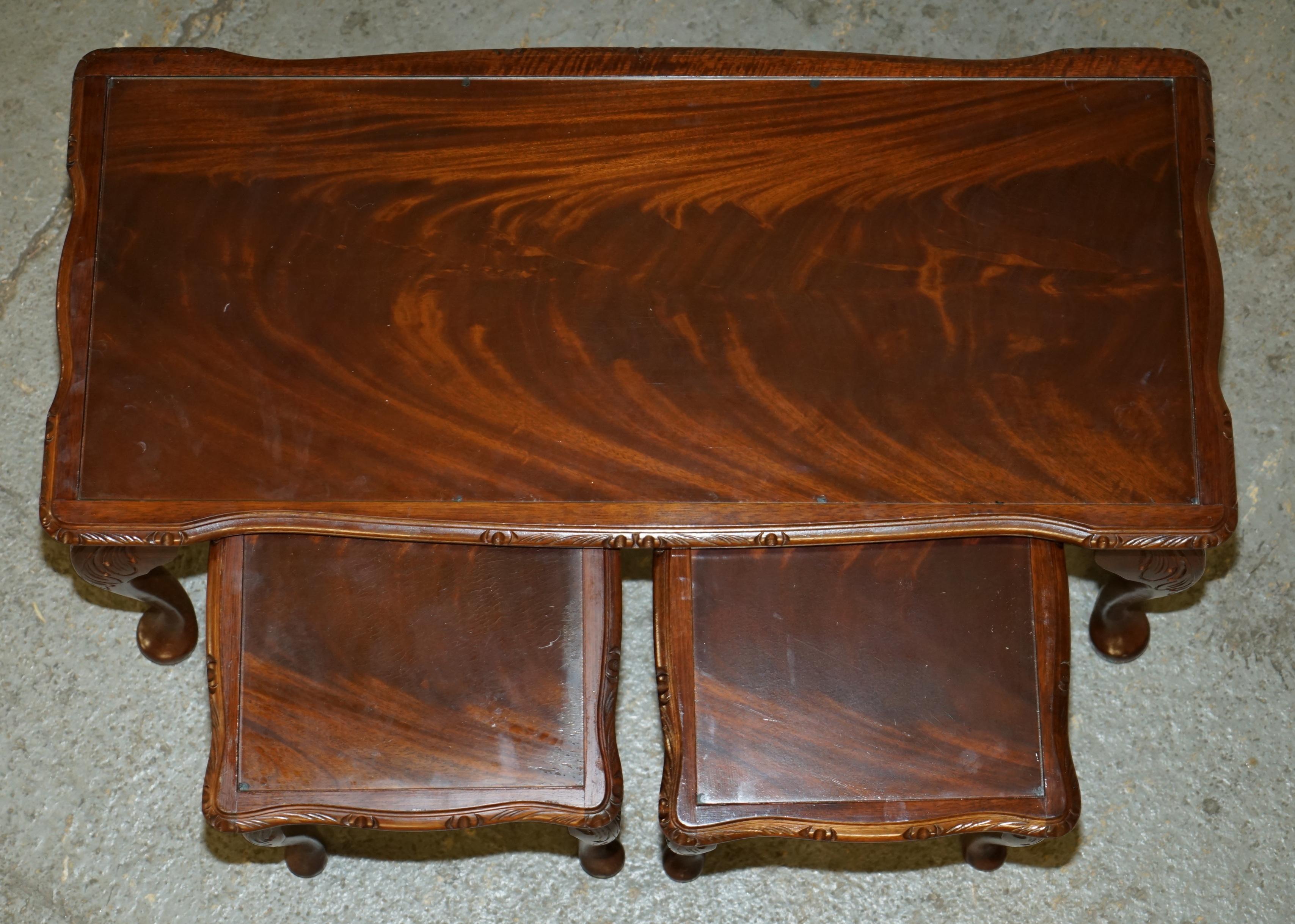 Victorian STUNNING FLAMED HARDWOOD NEST OF THREE TABLES INCLUDiNG COFFEE COCKTAIL TABLE For Sale