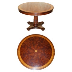 Stupendo tavolo rotondo in legno duro fiammato SATINWOOD di Henkel Harris