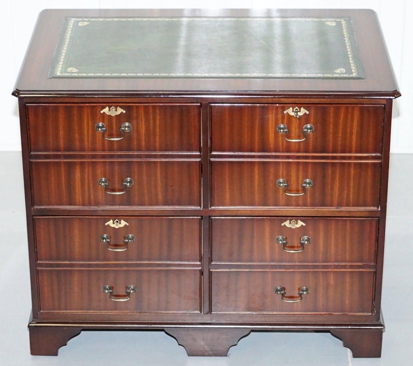 We are delighted to offer for sale this a very good looking flamed mahogany twin pedestal filing cabinet with green leather gold tooled top

A very good looking and well-made piece, designed to match the twin pedestal desk, a number of which I