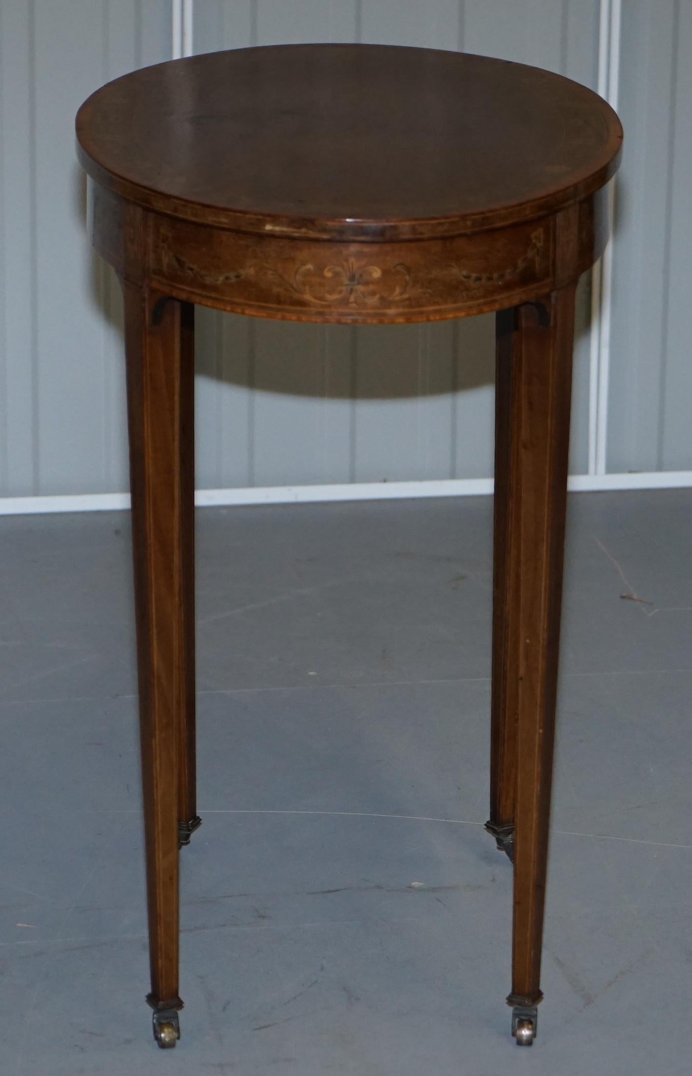Stunning Floral Inlaid Sheraton Victorian Walnut Oval Occasional Side End Table For Sale 8