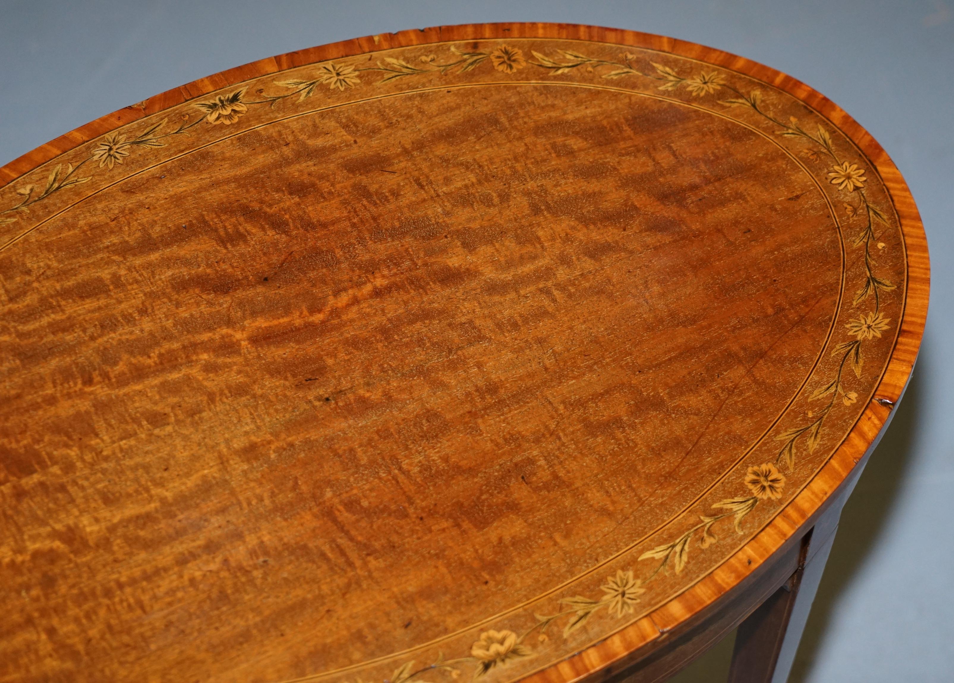 19th Century Stunning Floral Inlaid Sheraton Victorian Walnut Oval Occasional Side End Table For Sale
