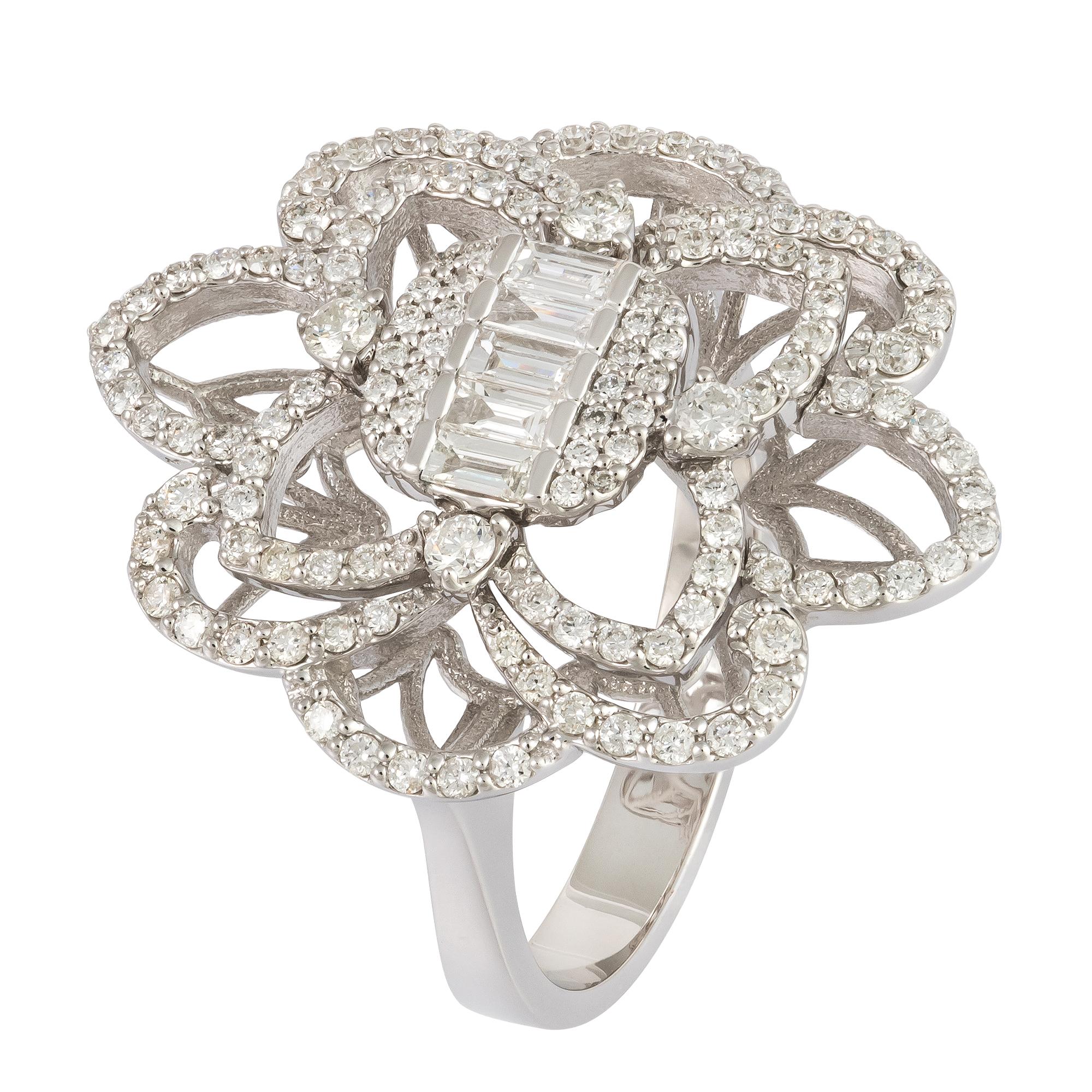 For Sale:  Stunning Flower White 18K Gold White Diamond Ring For Her 2
