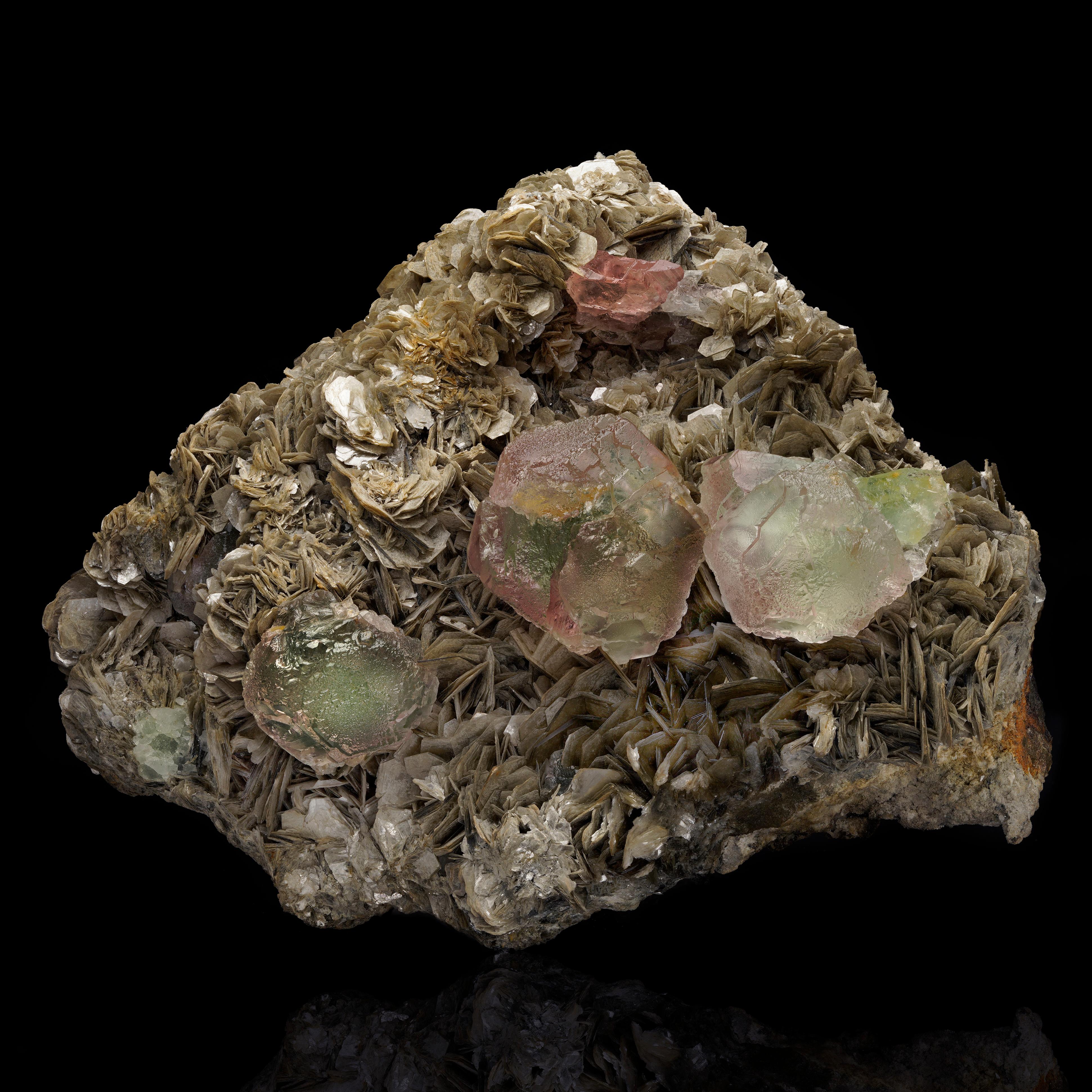 Stunning Fluorite on Muscovite from Pakistan In New Condition For Sale In New York, NY