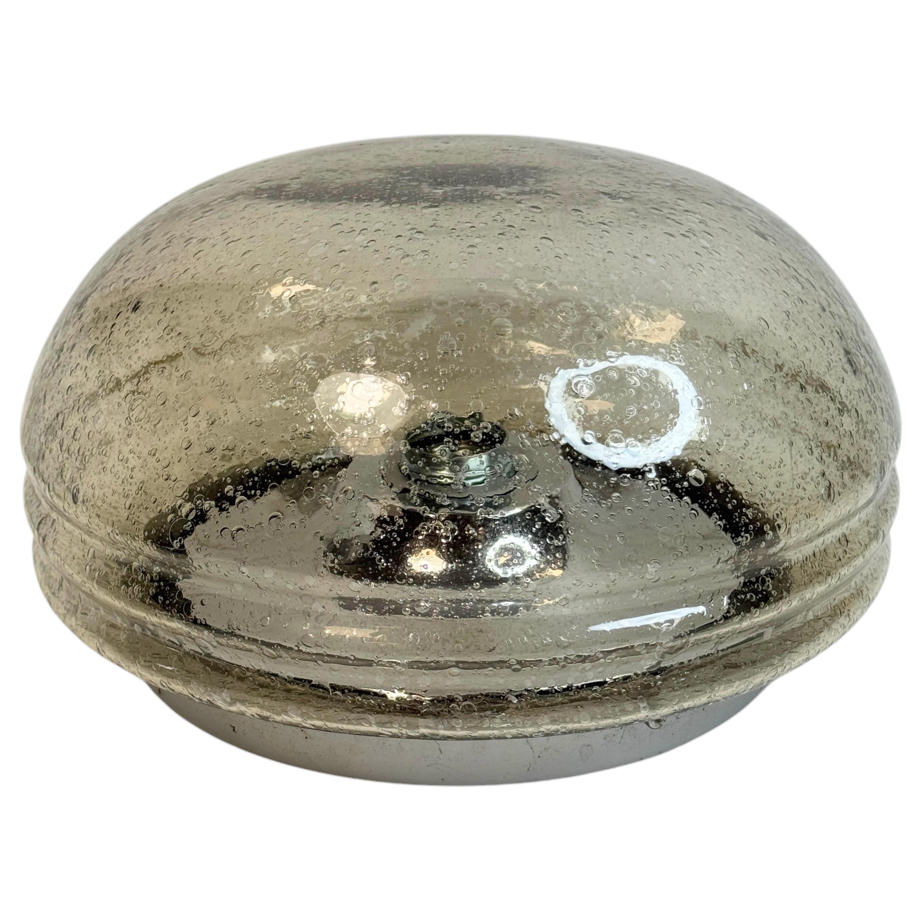 Impresionante empotrable de cristal gris ahumado Air Bubble de Limburg, años 70 finales del siglo XX en venta