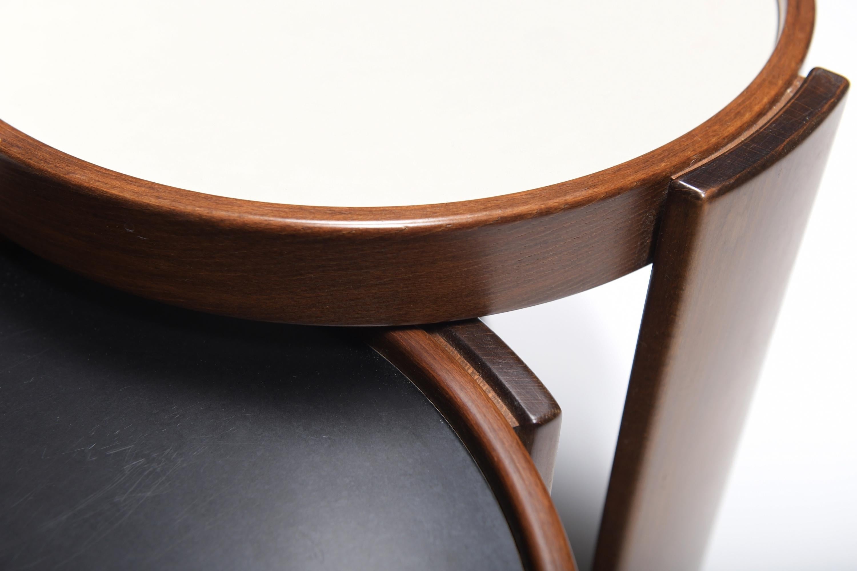 Stunning Nesting tables 780 in walnut by Gianfranco Frattini for Cassina 1