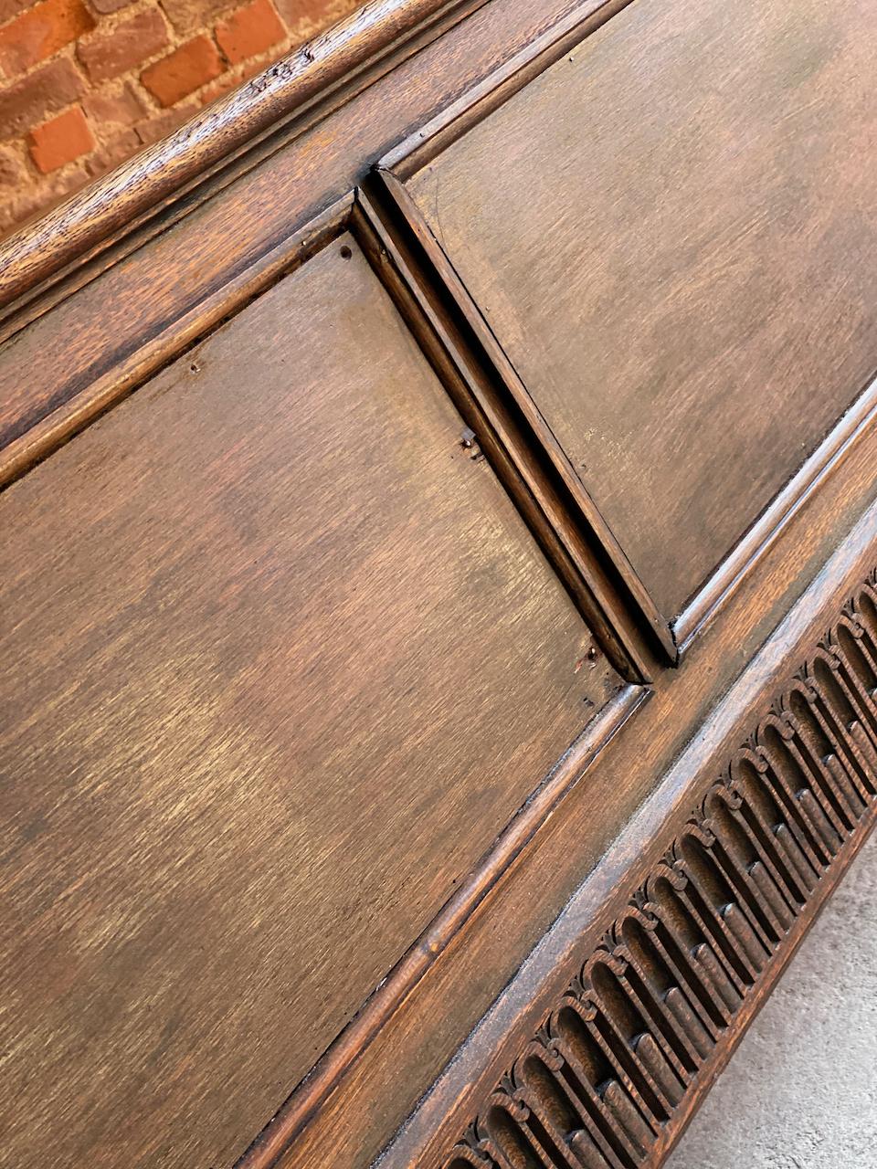 Mid-20th Century Stunning Four Poster Oak Bed Barley Twist Uprights Linen Headboard, circa 1930