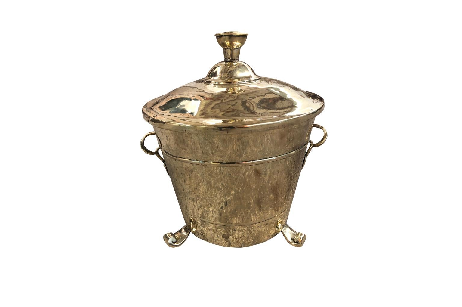 Stunning French 19th Century Coal Scuttle In Good Condition For Sale In Atlanta, GA