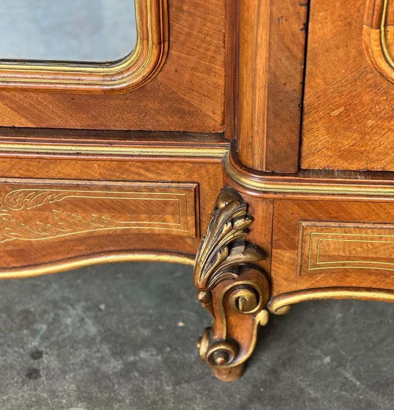 XIXe siècle Superbe armoire française à 3 portes en vente