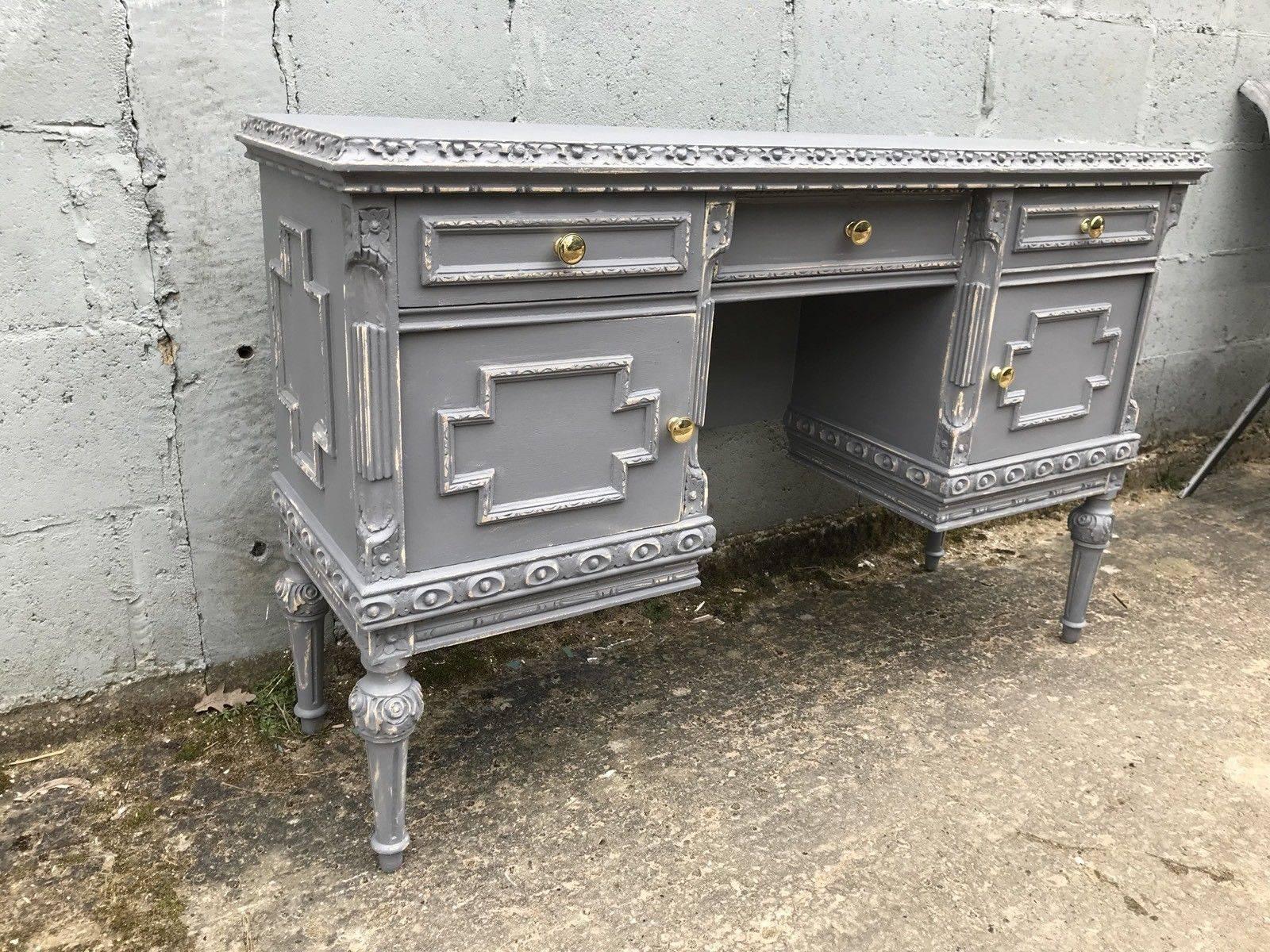 For sale is this beautiful french dressing table. Completely renovated and painted in a slate grey, it’s ready to be used. Would look great with a gold mirror above. New handles finish this off to a high standard. Approx 1930’s.


See my other ads