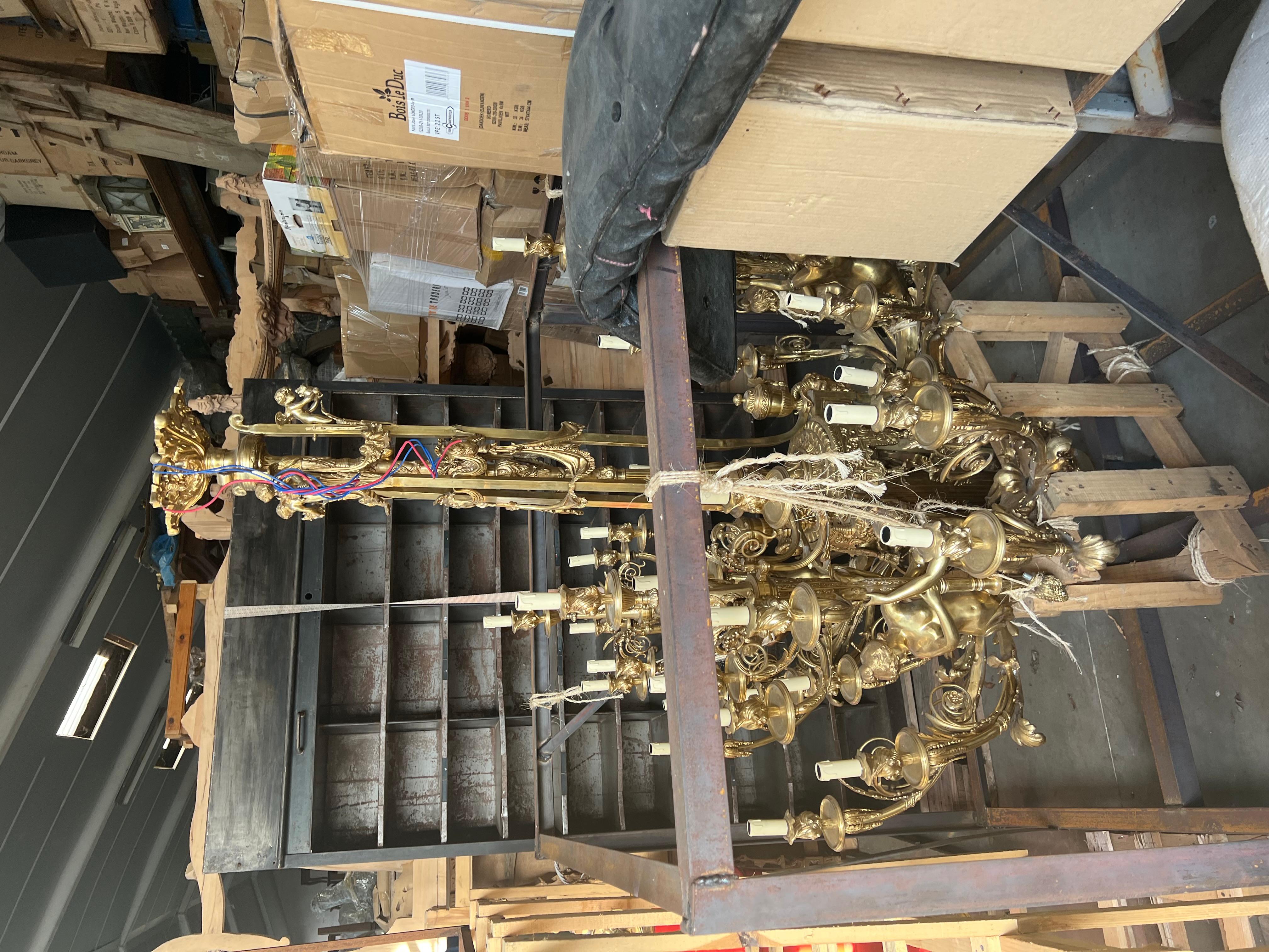 Atemberaubender, französischer, antiker, massiver Bronze-Barock-Kronleuchter, 7 Fuß hoch  im Zustand „Gut“ im Angebot in Worthing, GB