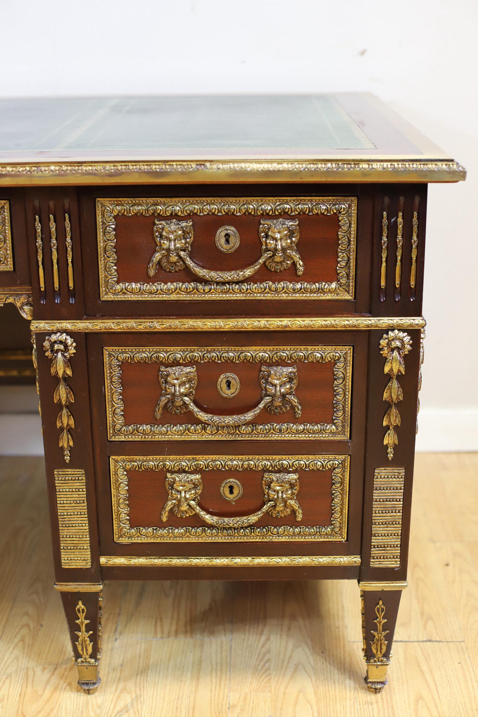 Stunning French Empire Style Walnut Writing Desk In Good Condition For Sale In Crawley, GB