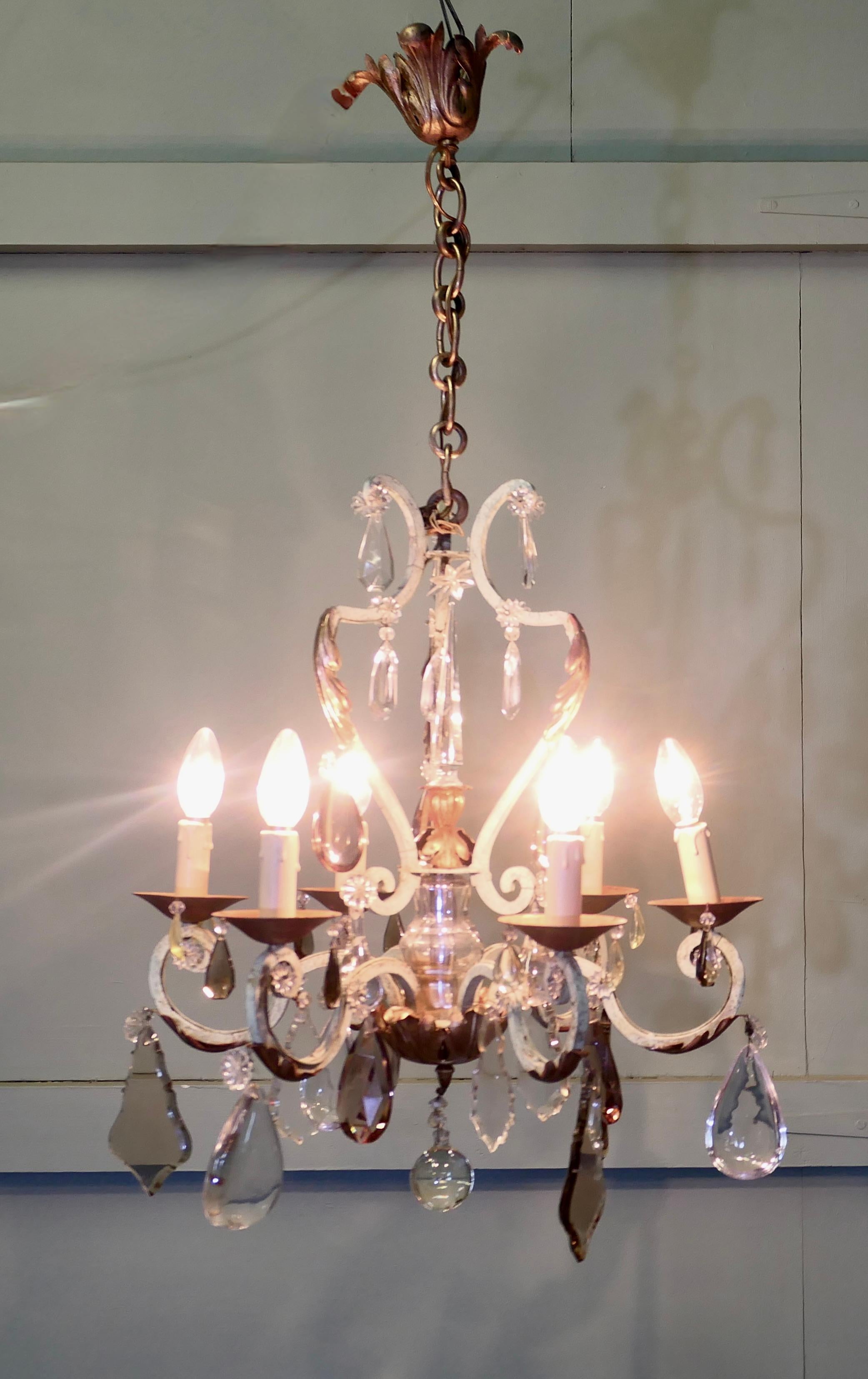 Fine XIX secolo Stupendo lampadario francese in ferro e vetro colorato in vendita