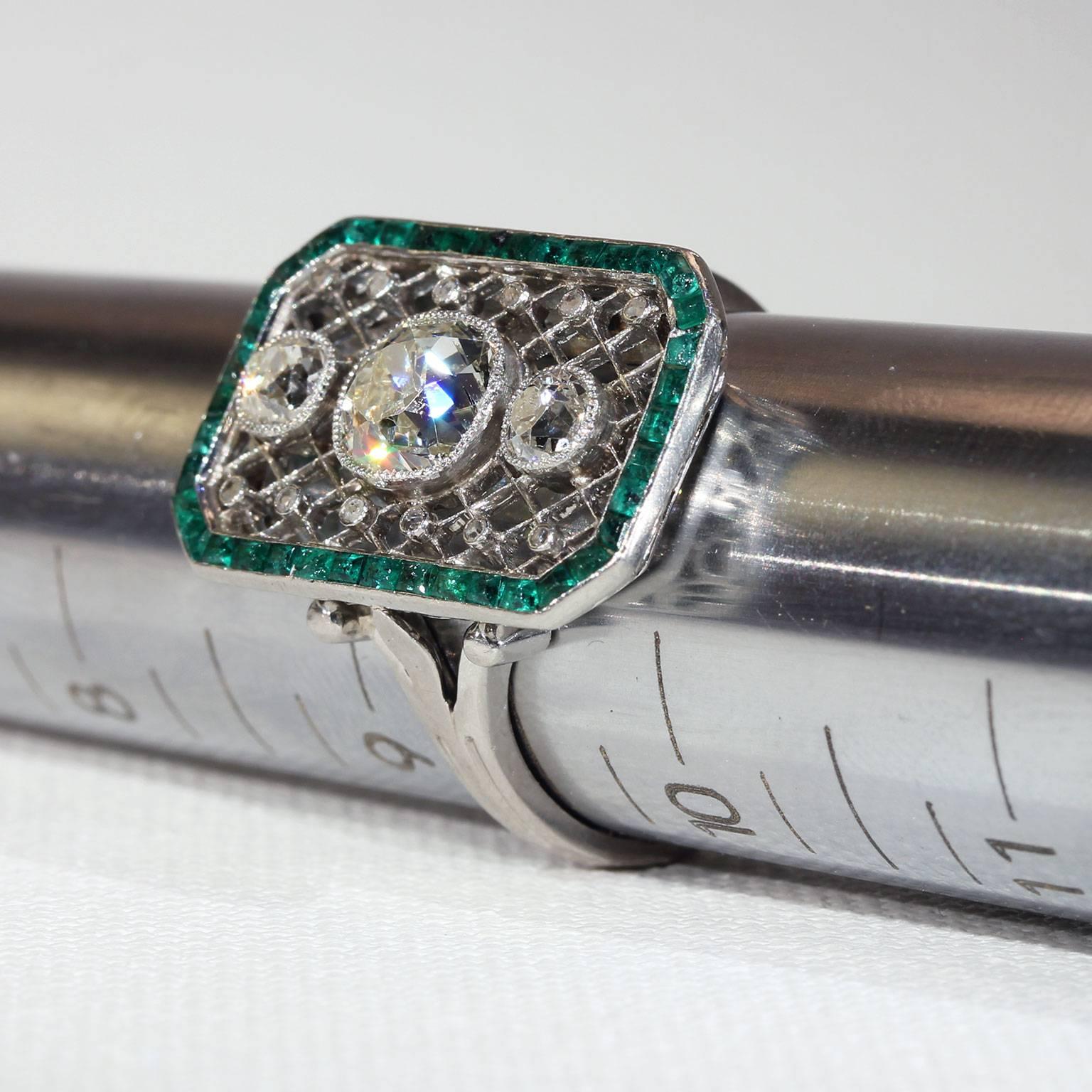 Stunning French Platinum Emerald Diamond Belle Epoque Ring For Sale 2